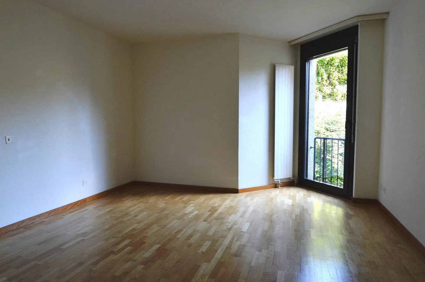 APPARTAMENTO 5.5 LOCALI CON TERRAZZA, IN ZONA TRANQUILLA NEL VERDE - Foto 8 di 13