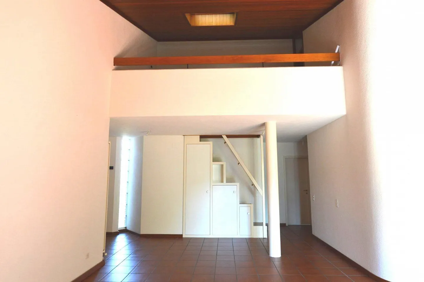 APPARTAMENTO 5.5 LOCALI CON TERRAZZA, IN ZONA TRANQUILLA NEL VERDE - Foto 12 di 13