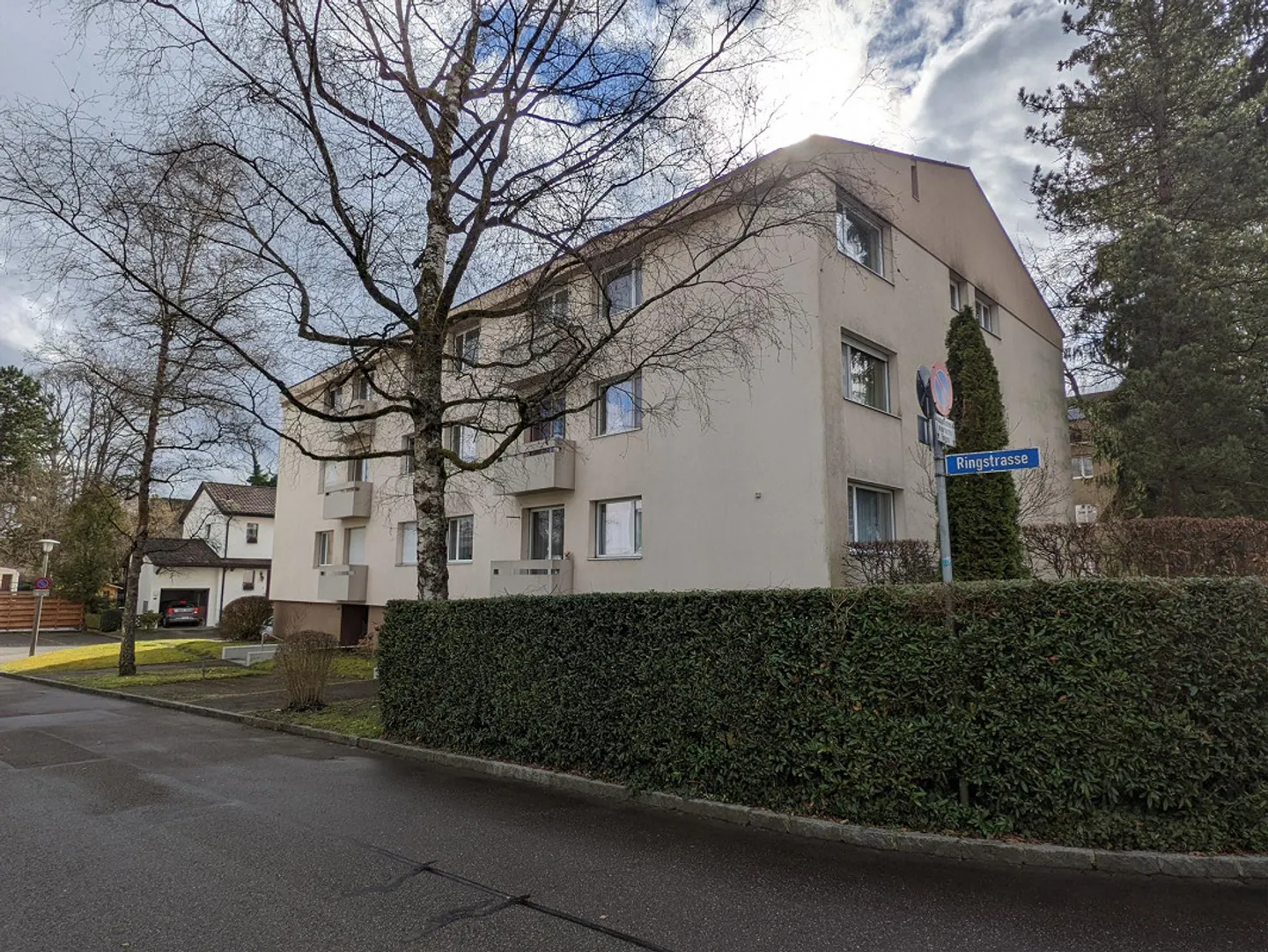 Beautiful, Quiet 3.5-Room Apartment in Reinach - Photo 2 of 12