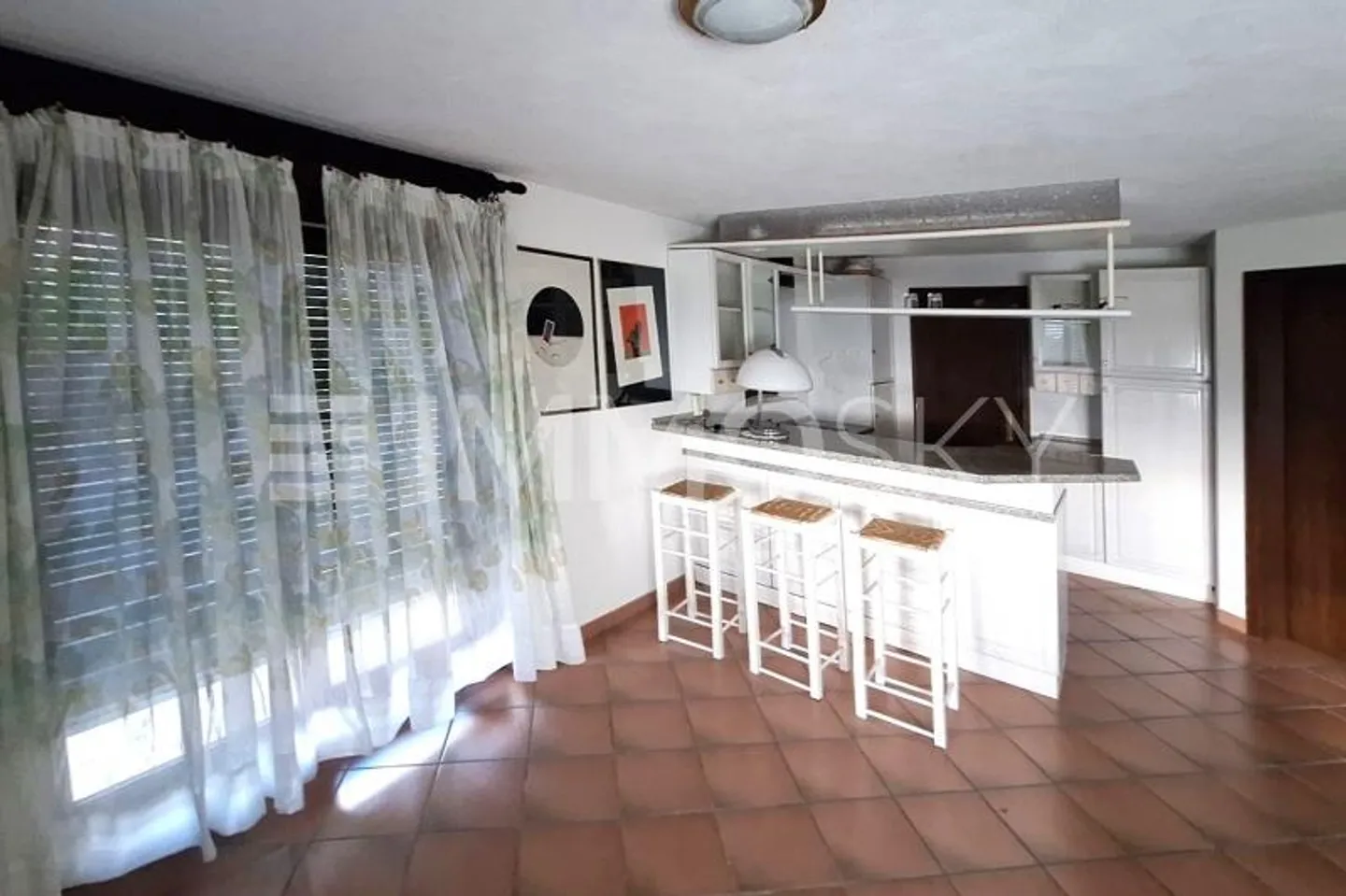 Swimming pool, garden and bright environments - Photo 8 of 8