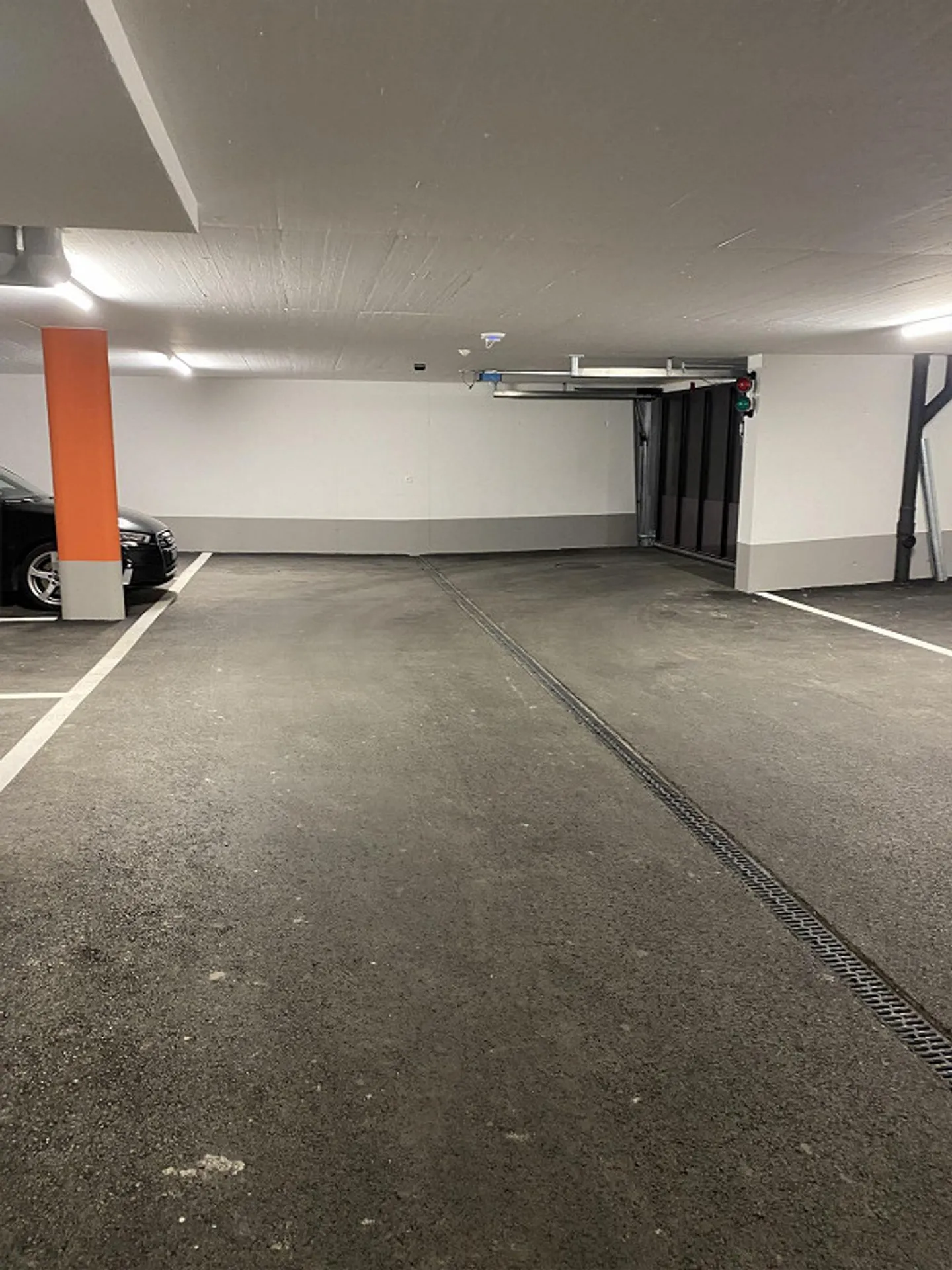 Zentral gelegener Tiefgaragenparkplatz zu verkaufen - Foto 5 von 5