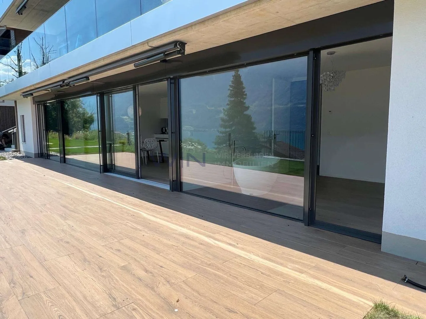High-End Standard with Dream Element Lake - Photo 3 of 11