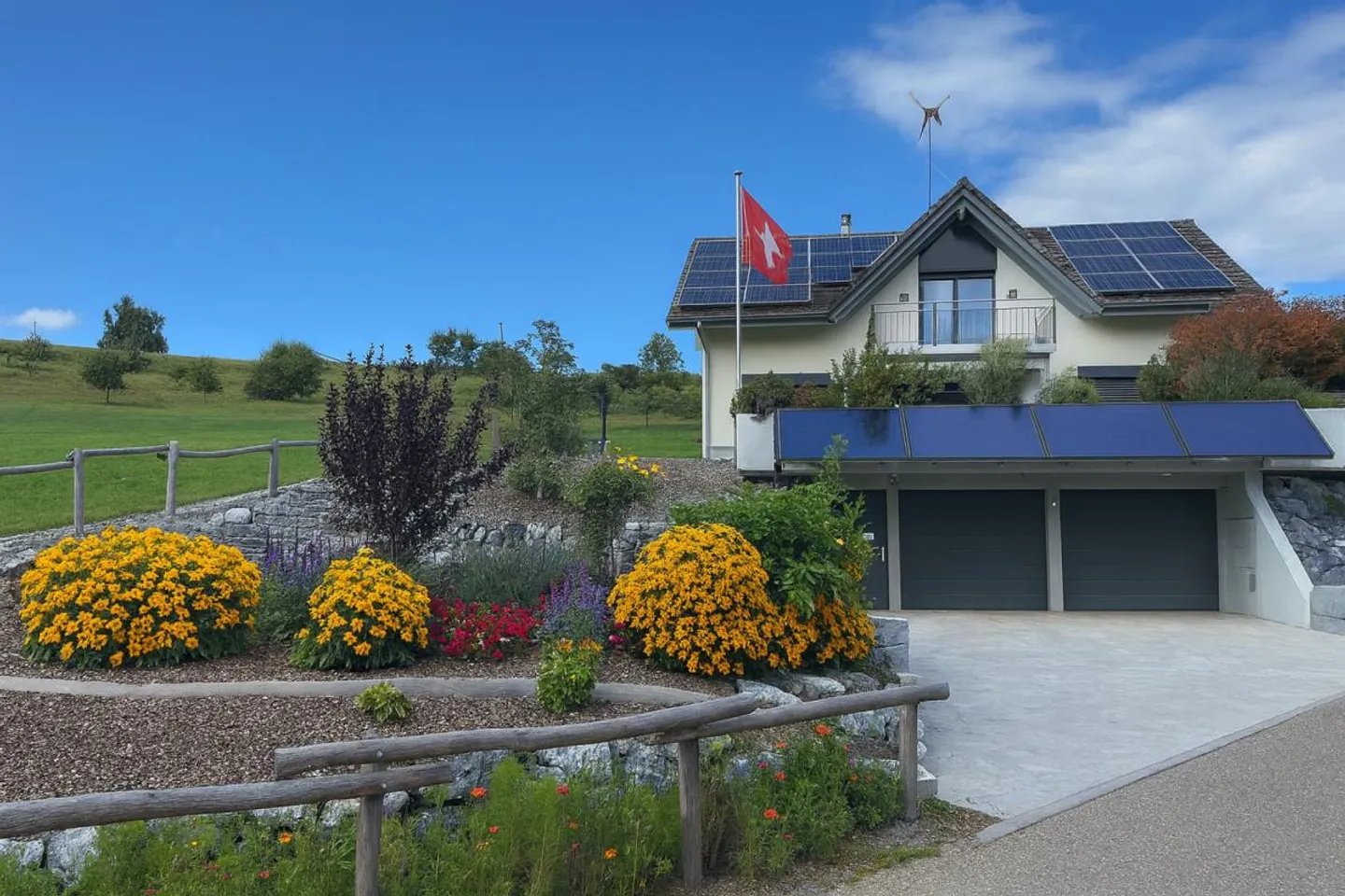 Dream Residence on the Edge of the City - Photo 2 of 18