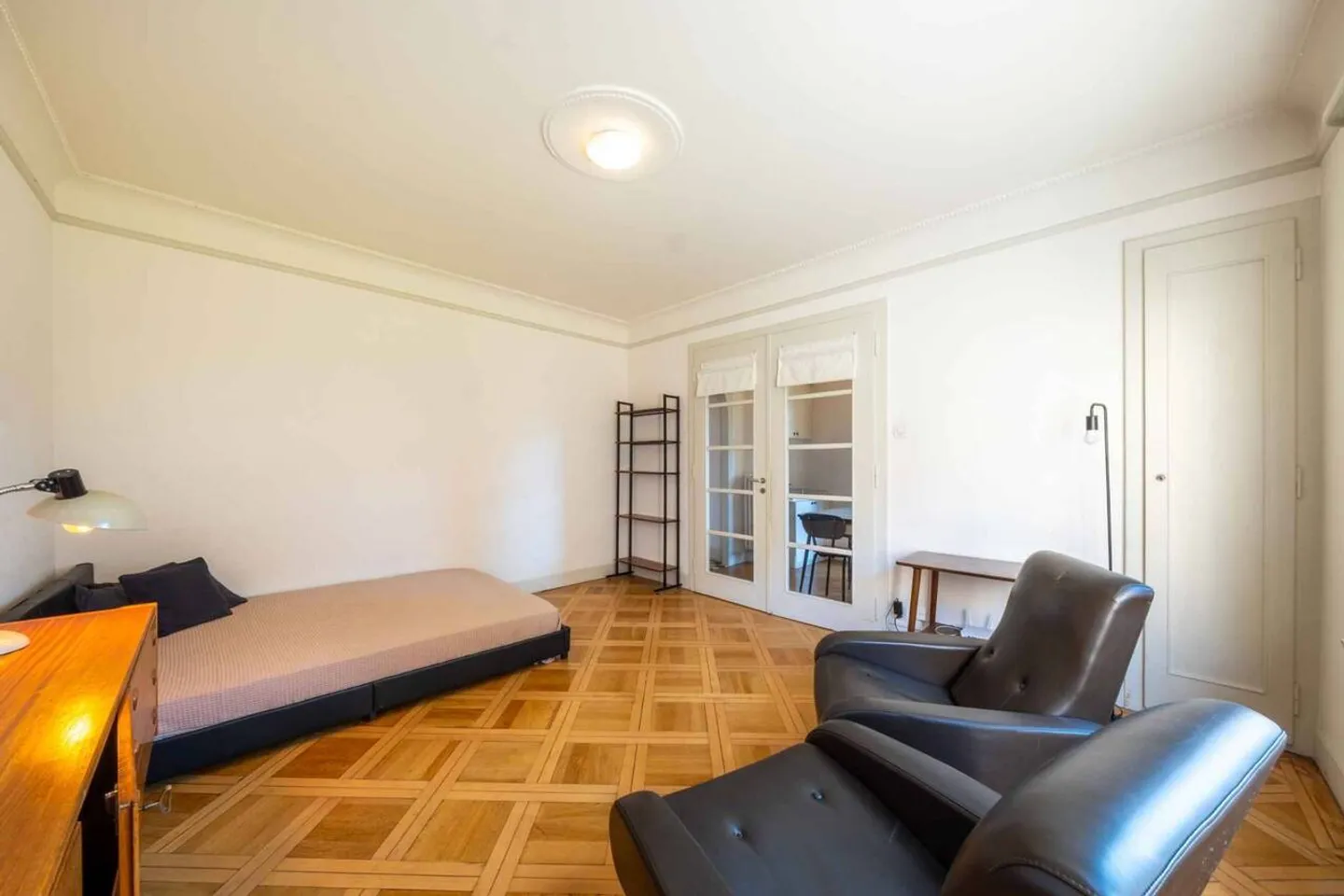 In the heart of the city, charming 1.5 room apartment with balcony - Photo 4 of 10