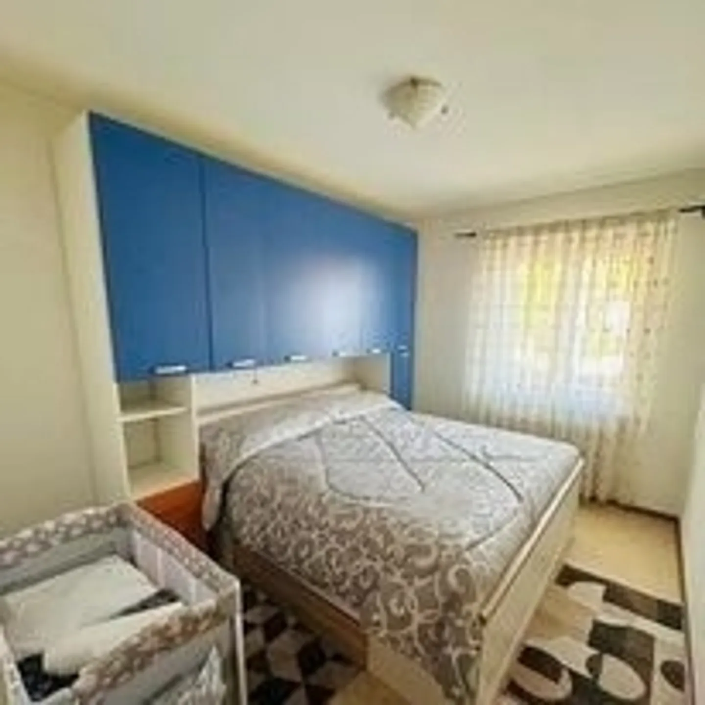 Geräumiges Mehrfamilienhaus mit großem Potenzial in Riazzino - Foto 5 von 13