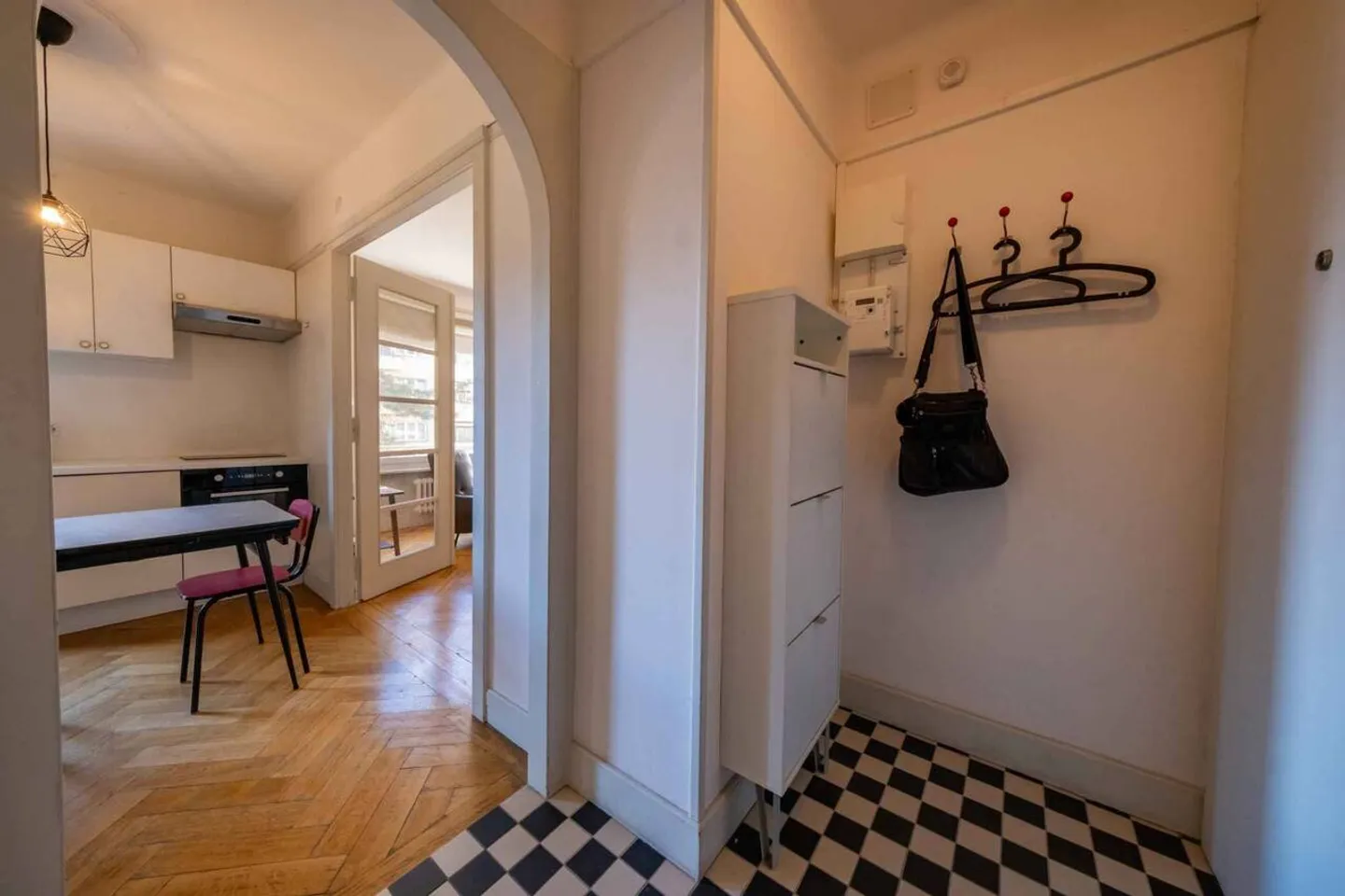 In the heart of the city, charming 1.5 room apartment with balcony - Photo 5 of 10
