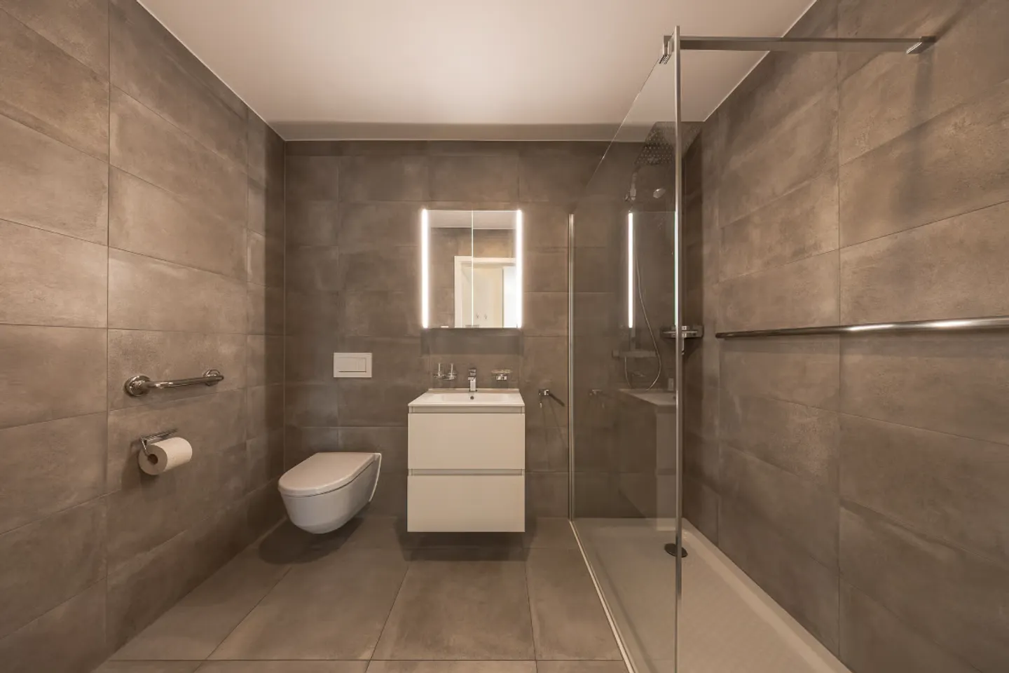Appartement attique de standing, moderne et lumineux - Photo 12 sur 13