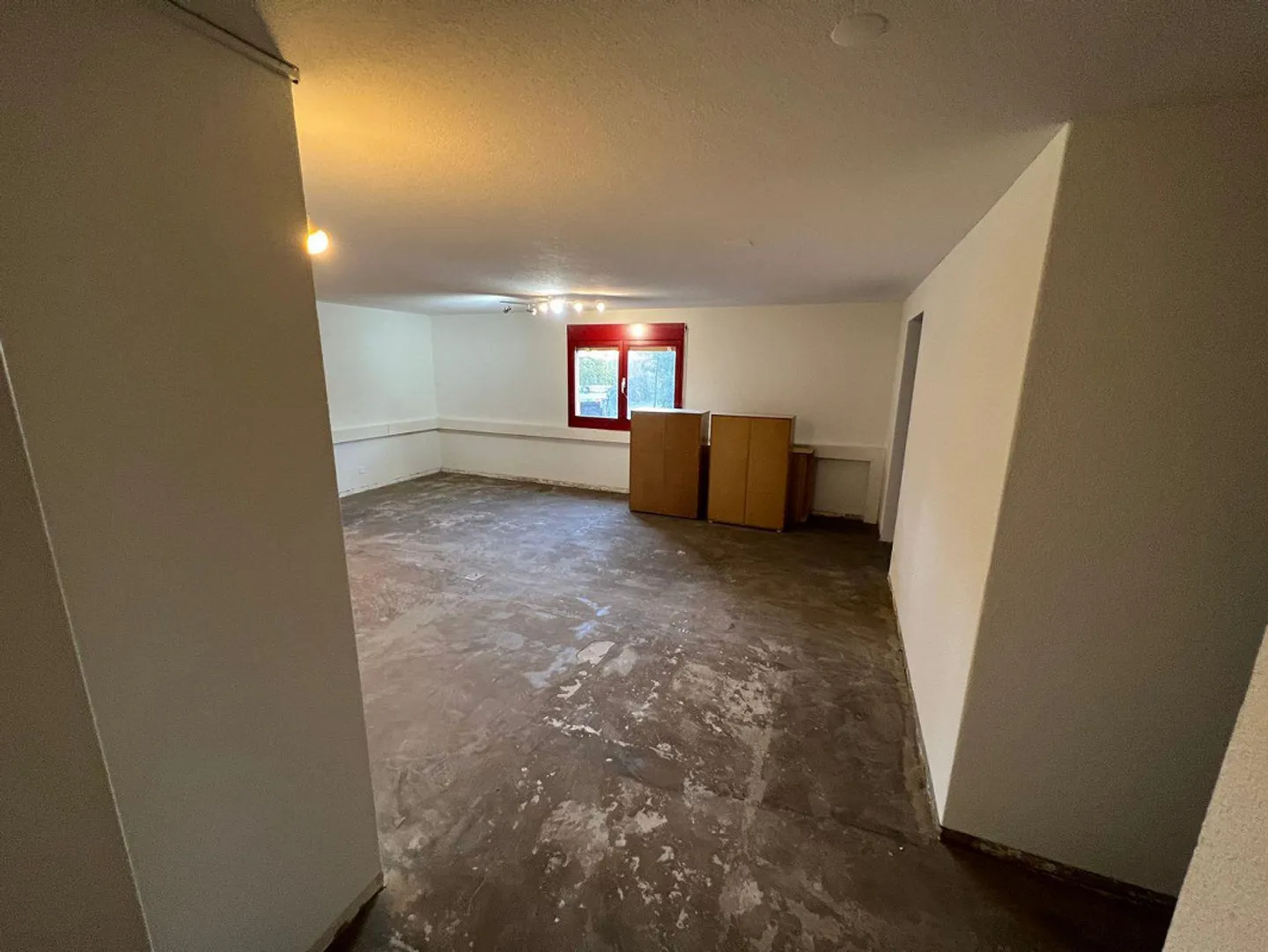 Vielseitige Gewerbefläche in Lausen - Foto 3 von 19