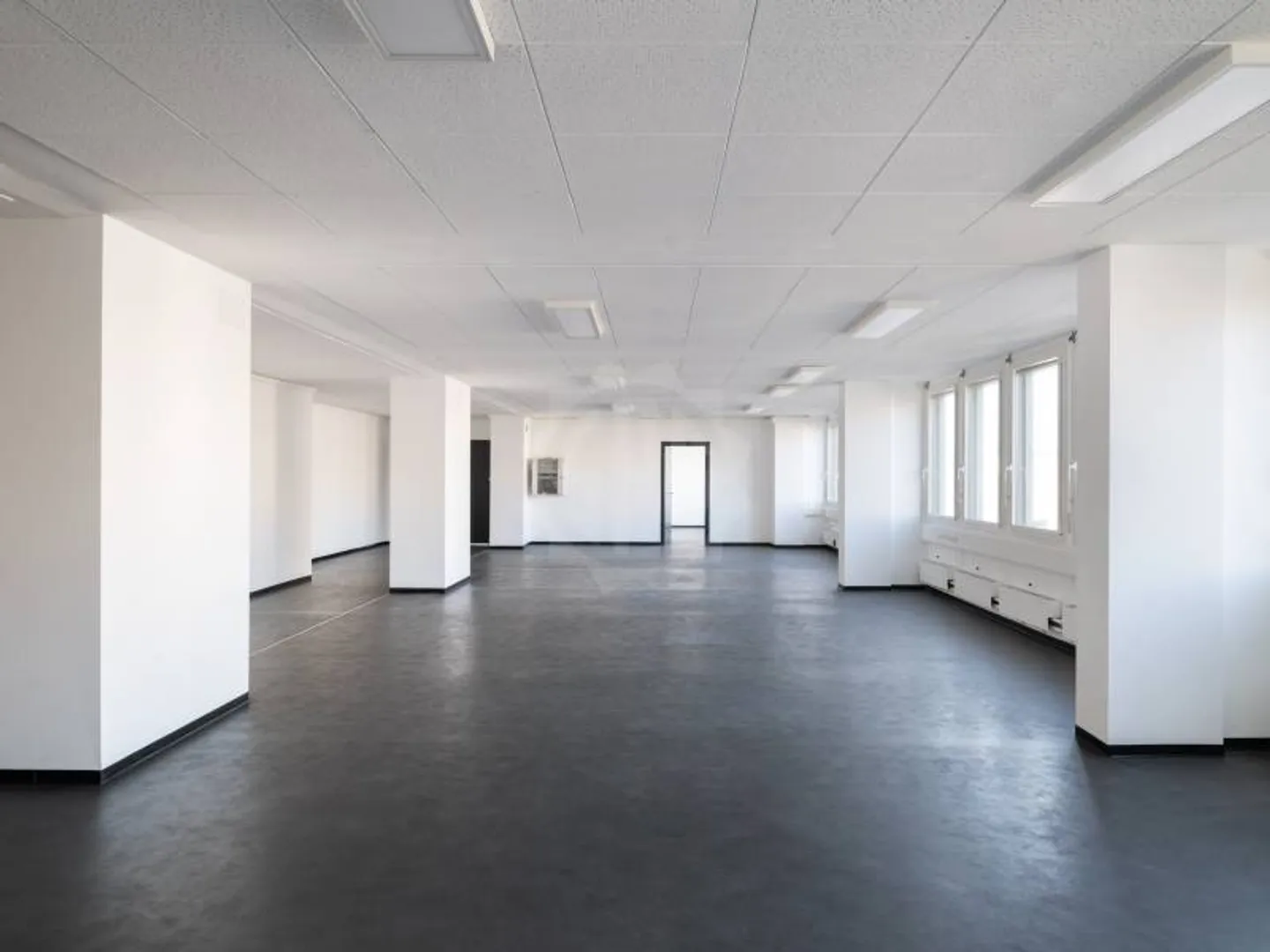 Large Offices - Les Acacias - Photo 6 of 11
