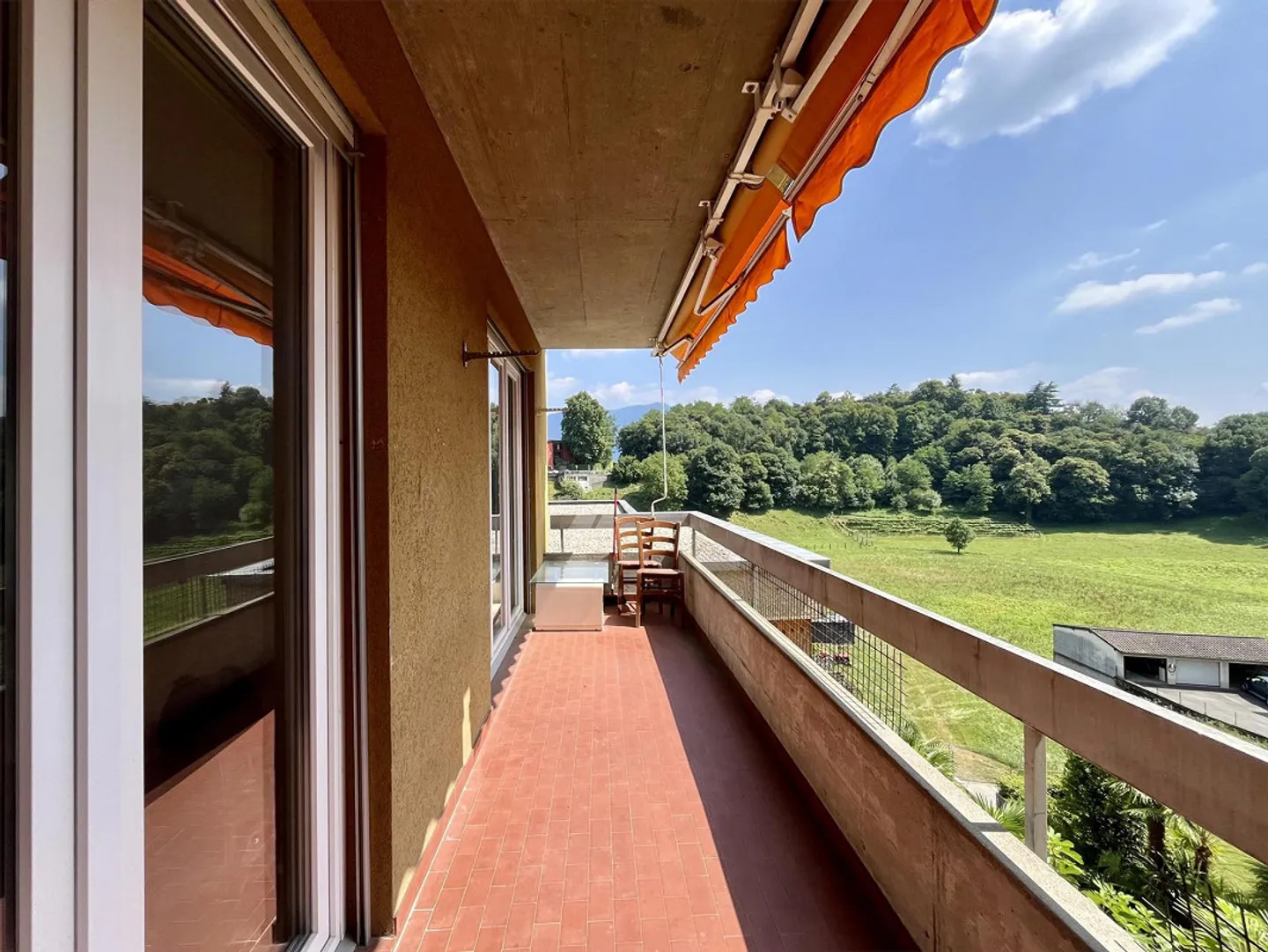 Helle 3,5-ZIMMER-WOHNUNG MIT PANORAMABLICK IN SAVOSA - Foto 2 von 10