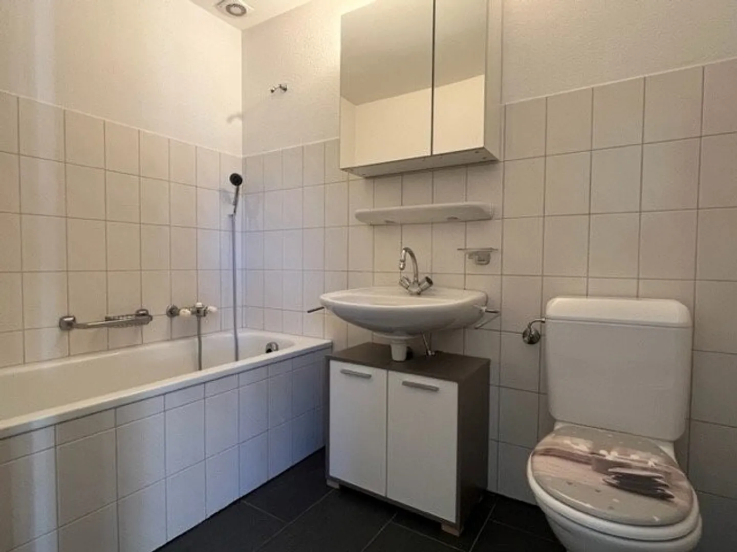 2.5 Room Apartment - Photo 5 of 5