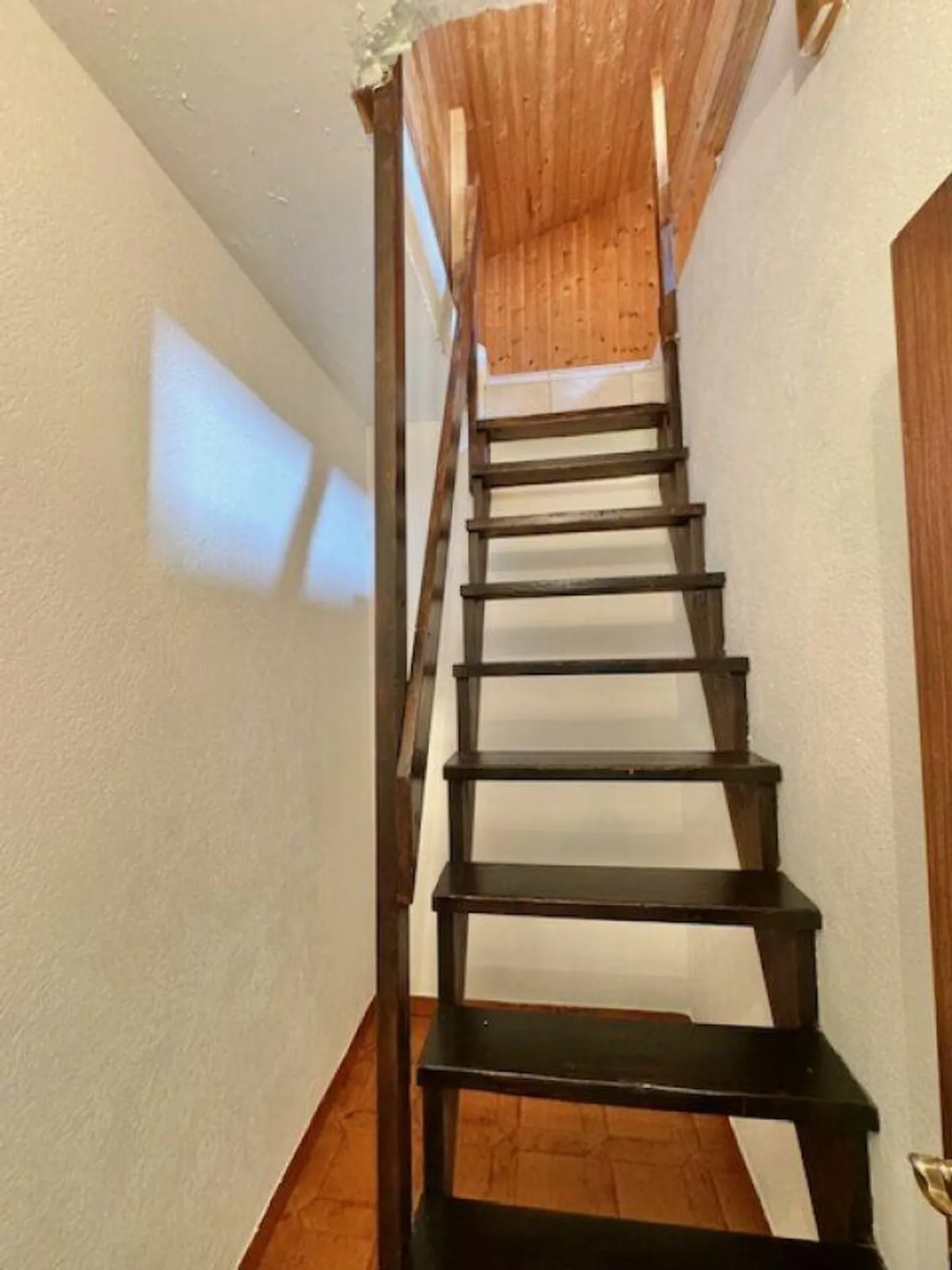 CONTRA - LARGE 5.5-ROOM APARTMENT FOR SALE - Photo 9 of 28