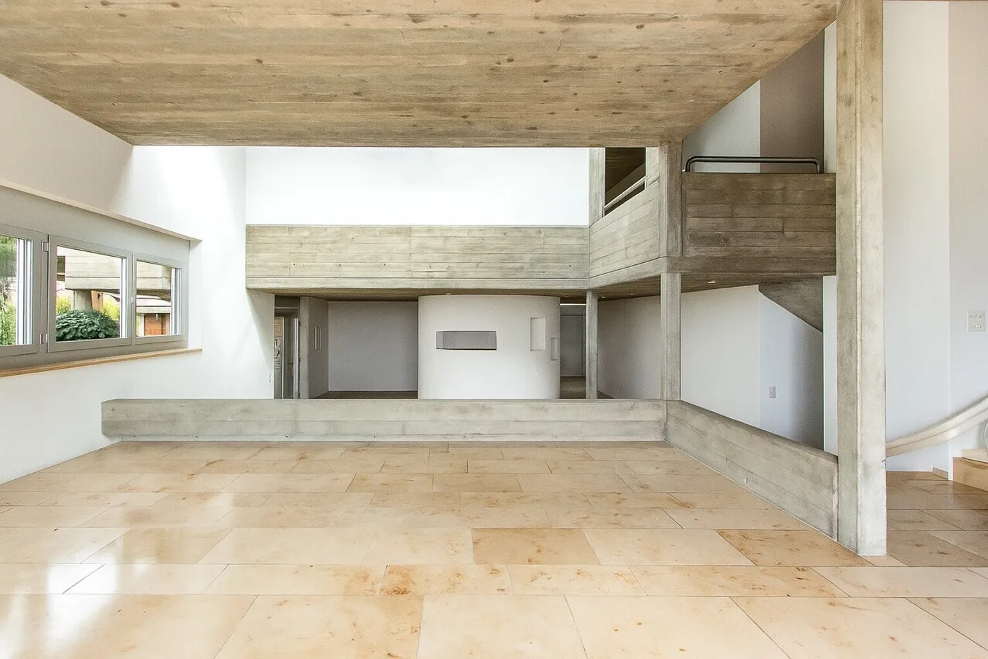 Spaziosa casa unifamiliare di 7,5 stanze con vita discreta e vista panoramica - Foto 10 di 27