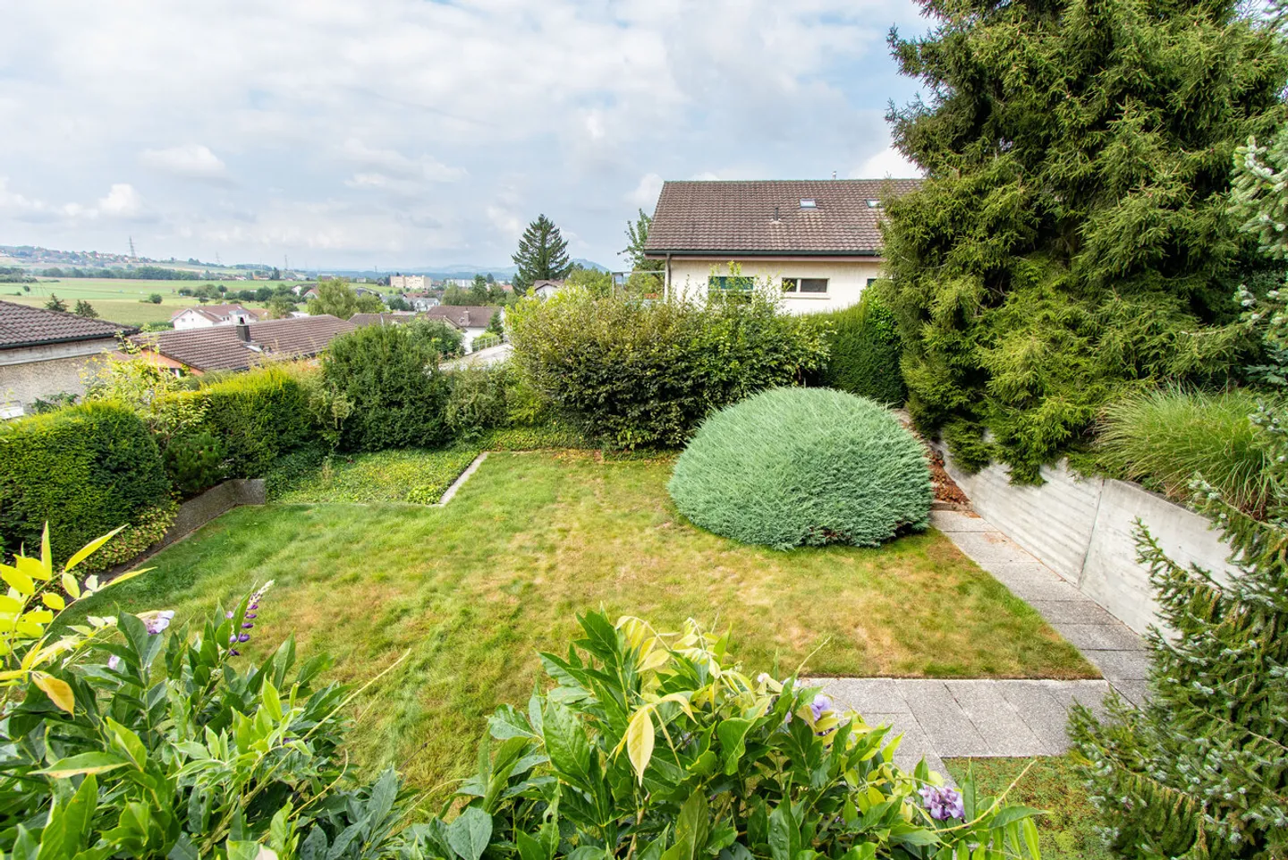 Spaziosa casa unifamiliare di 7,5 stanze con vita discreta e vista panoramica - Foto 6 di 27