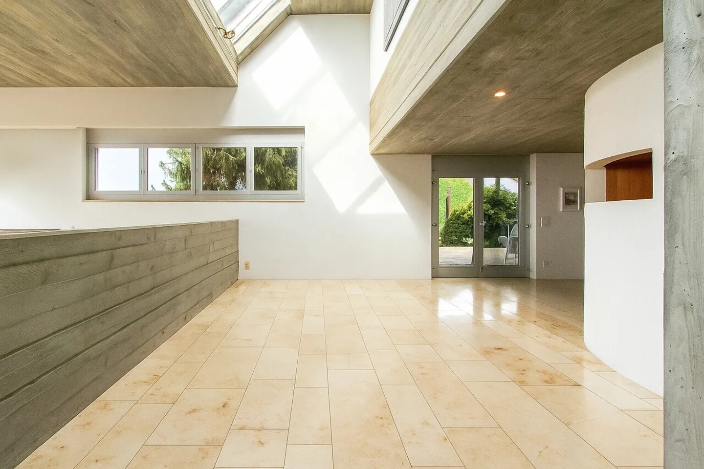 Spaziosa casa unifamiliare di 7,5 stanze con vita discreta e vista panoramica - Foto 9 di 27