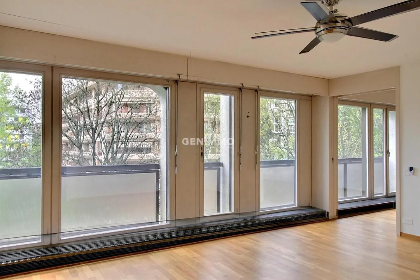 Apartment for rent - Photo 2 of 5