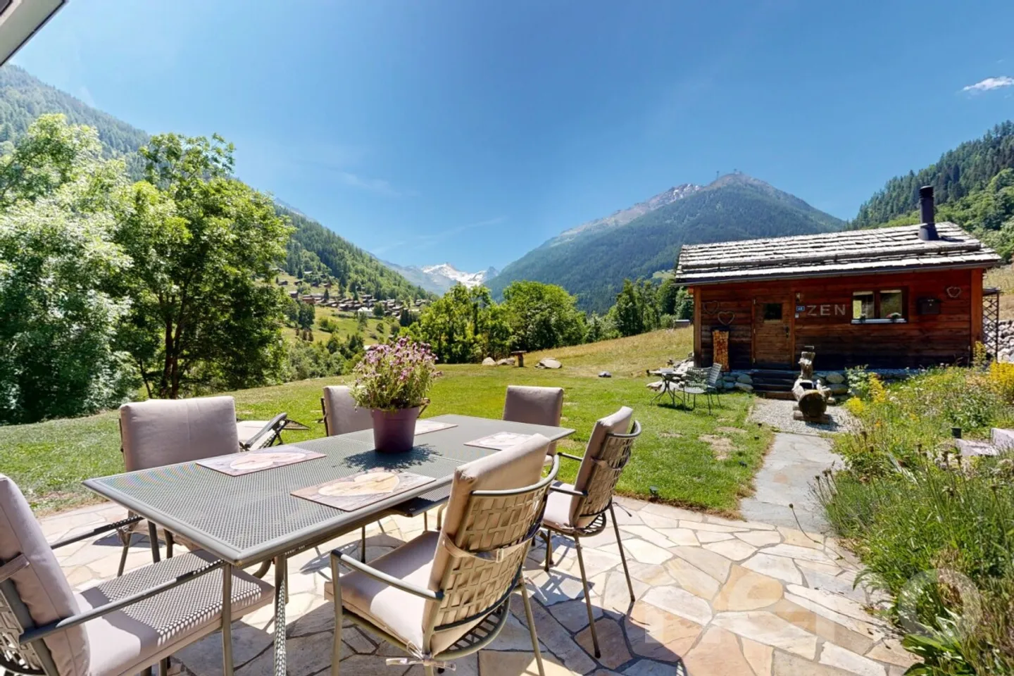 Chalet for sale - Photo 8 of 13