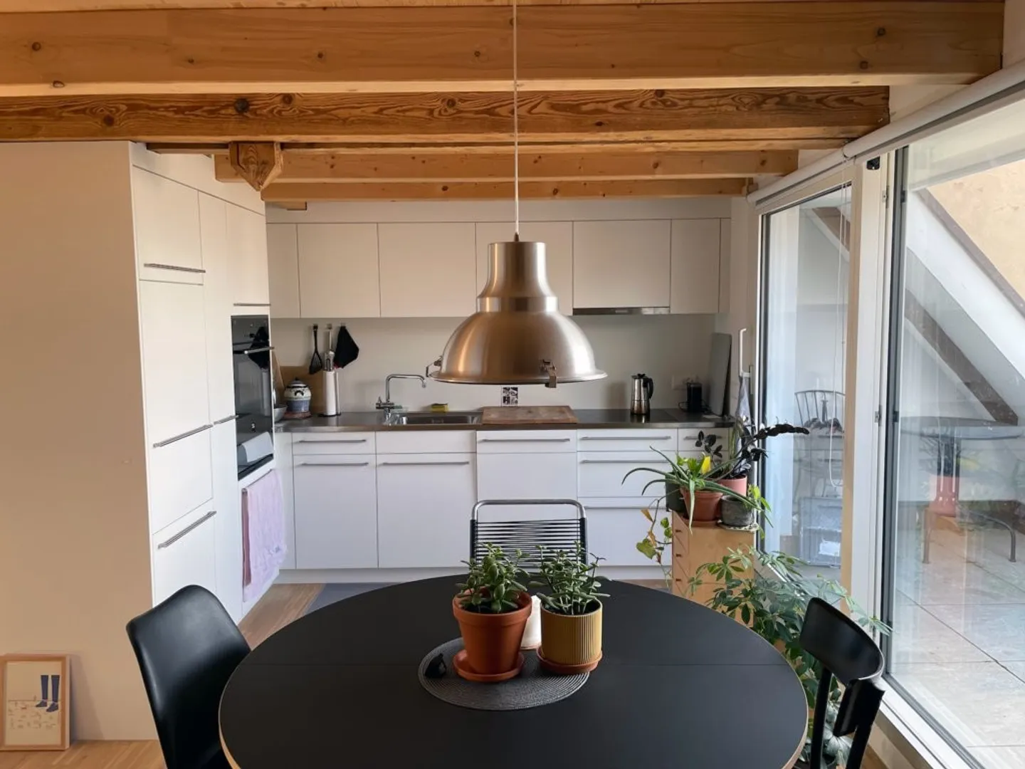 Appartement sous les combles moderne à louer dans un emplacement central dans le quartier 4 de Zurich - Photo 2 sur 7