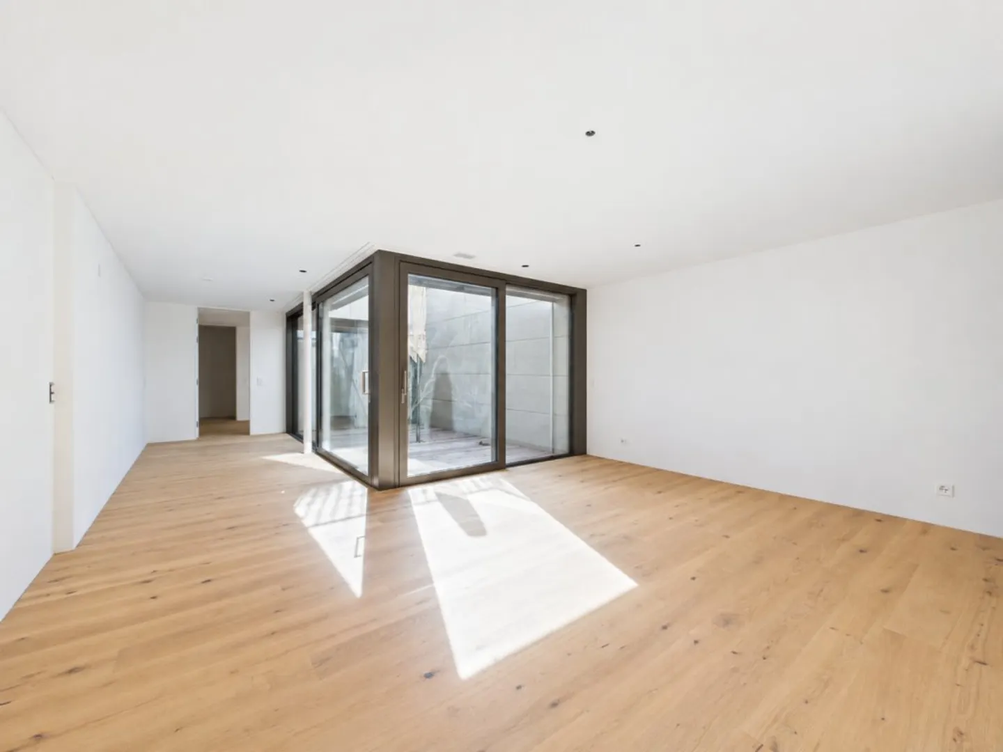 Modernes Apartment mit privatem Innenhof - Foto 3 von 7