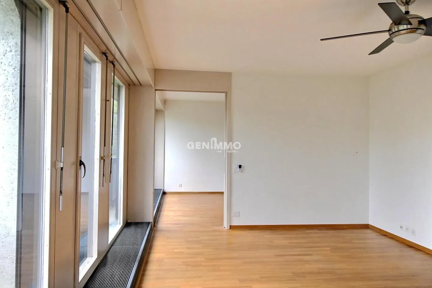 Apartment for rent - Photo 4 of 5