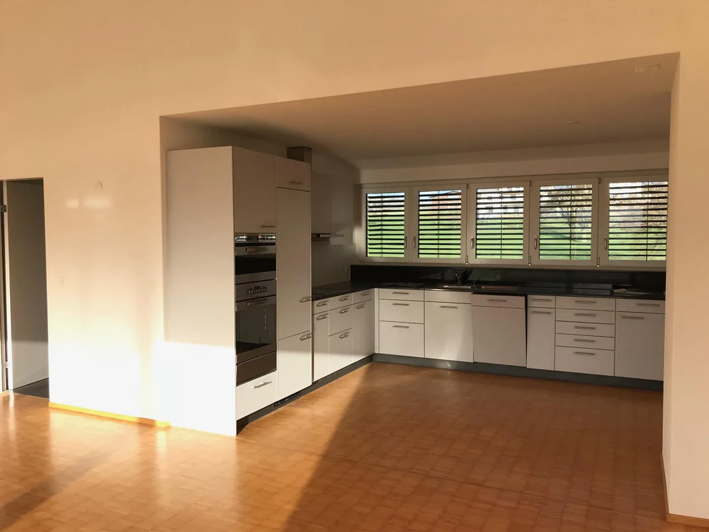 Appartement sous les toits de 4,5 pièces cherche nouveau locataire - Photo 3 sur 15