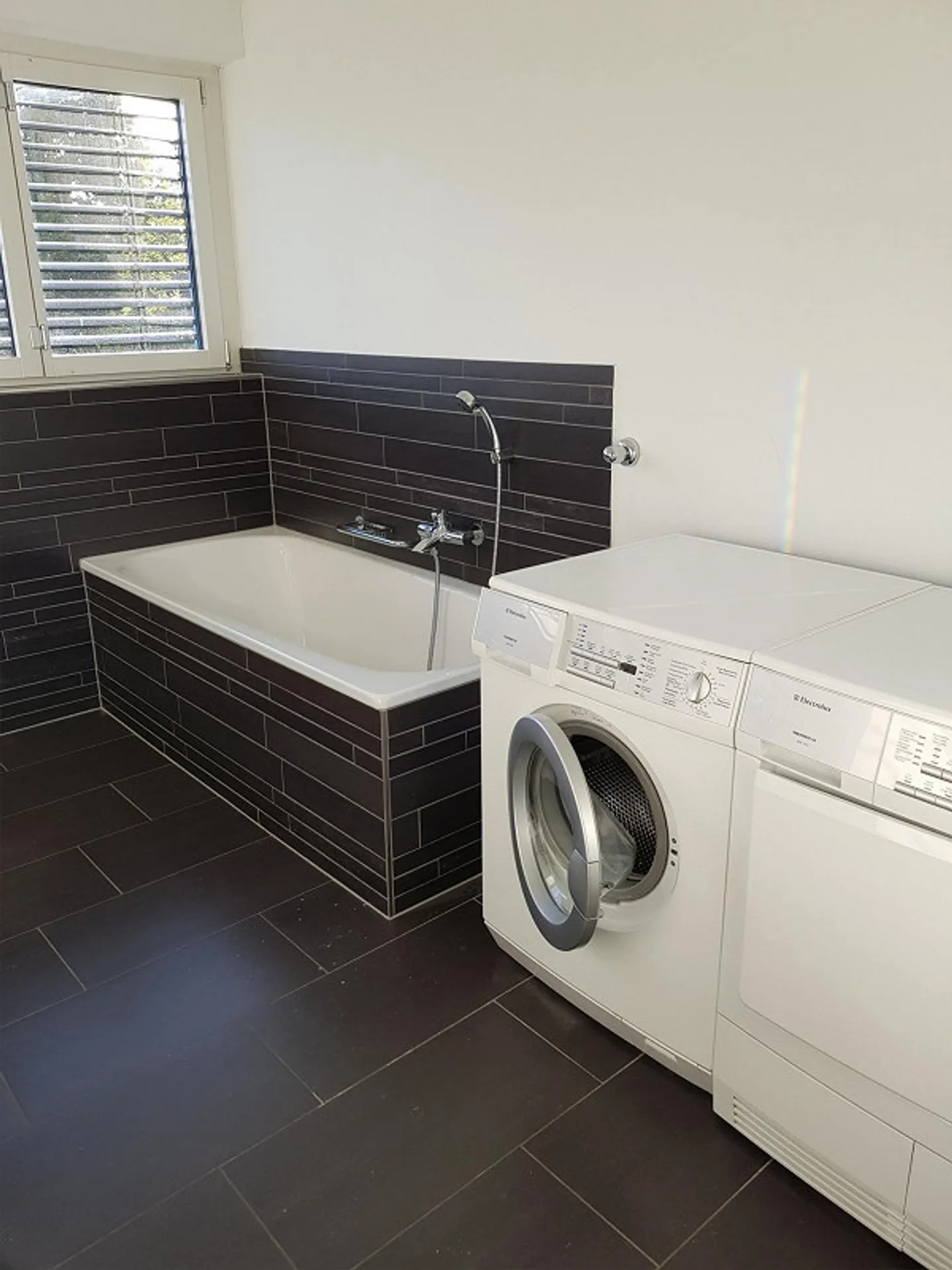 Appartement sous les toits de 4,5 pièces cherche nouveau locataire - Photo 9 sur 15