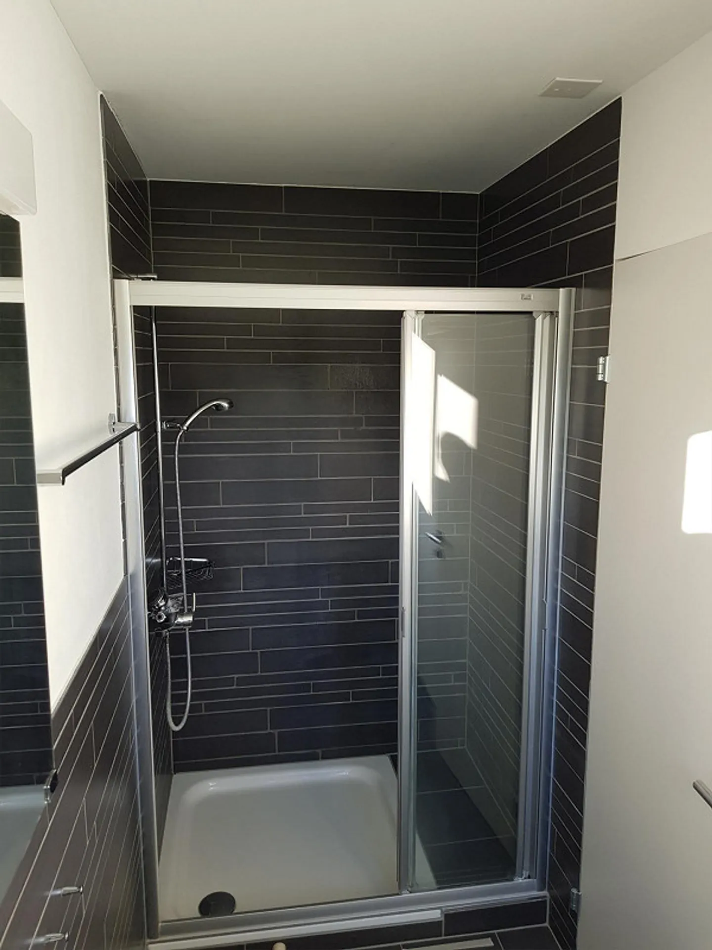 Appartement sous les toits de 4,5 pièces cherche nouveau locataire - Photo 10 sur 15