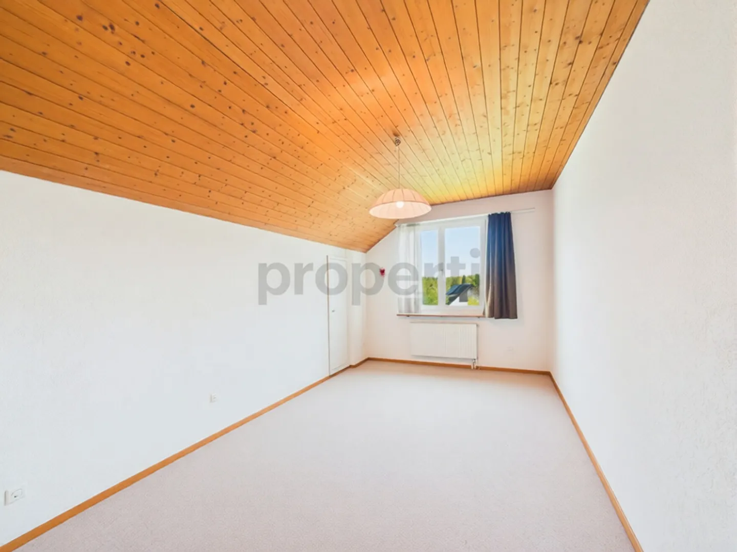Ampia casa unifamiliare di 7,5 stanze con balcone, Nürensdorf - Foto 6 di 13