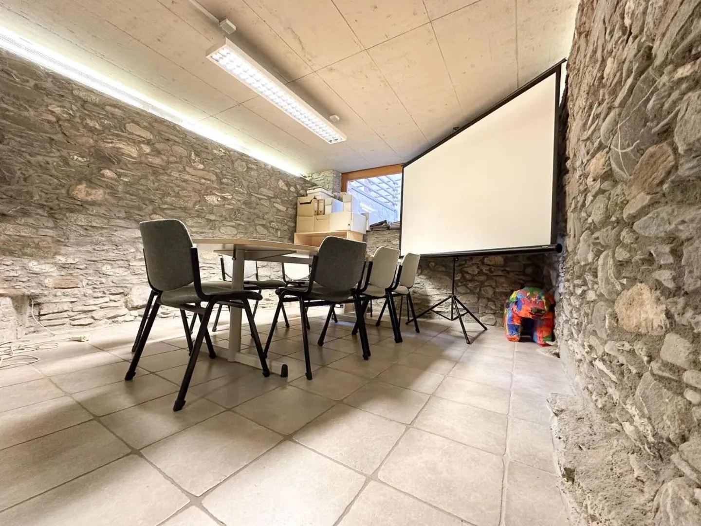 Dorfhaus mit 6,5 Zimmern in Sembrancher - Foto 3 von 13