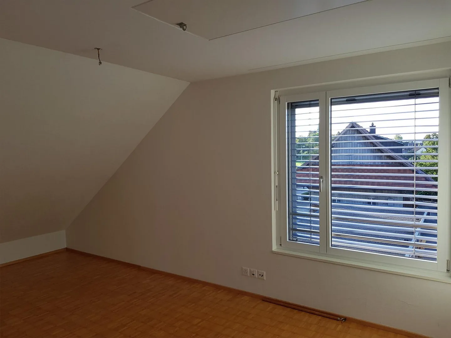Appartement sous les toits de 4,5 pièces cherche nouveau locataire - Photo 5 sur 15