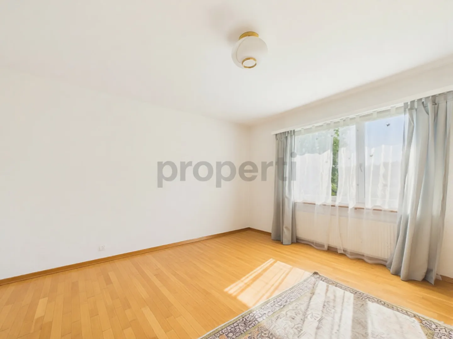 Ampia casa unifamiliare di 7,5 stanze con balcone, Nürensdorf - Foto 9 di 13