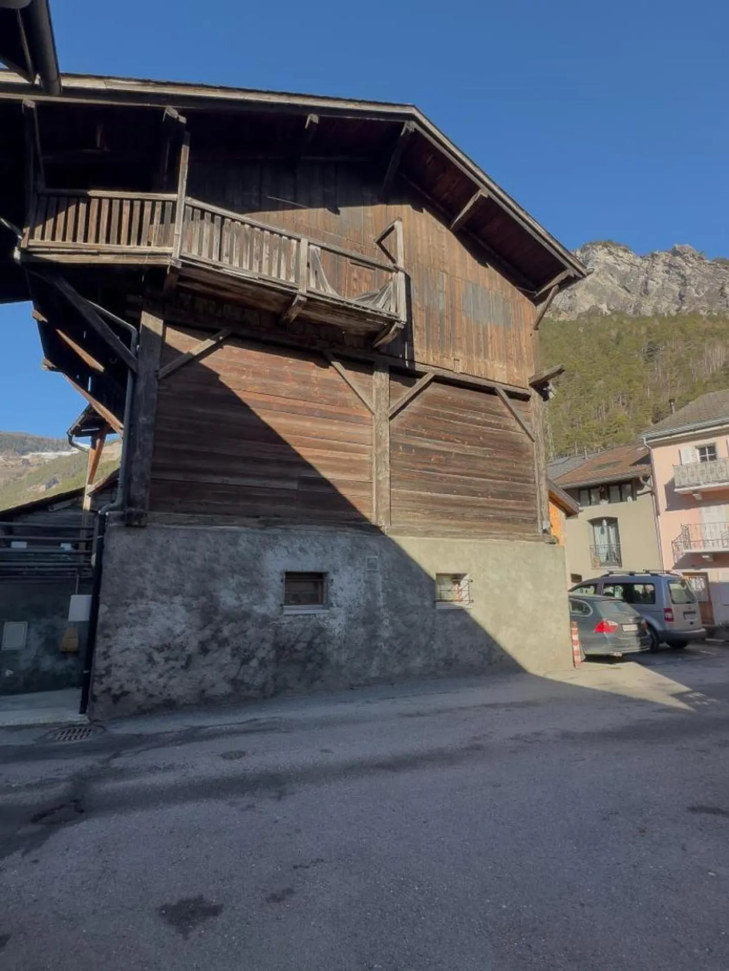 Dorfhaus mit 6,5 Zimmern in Sembrancher - Foto 12 von 13