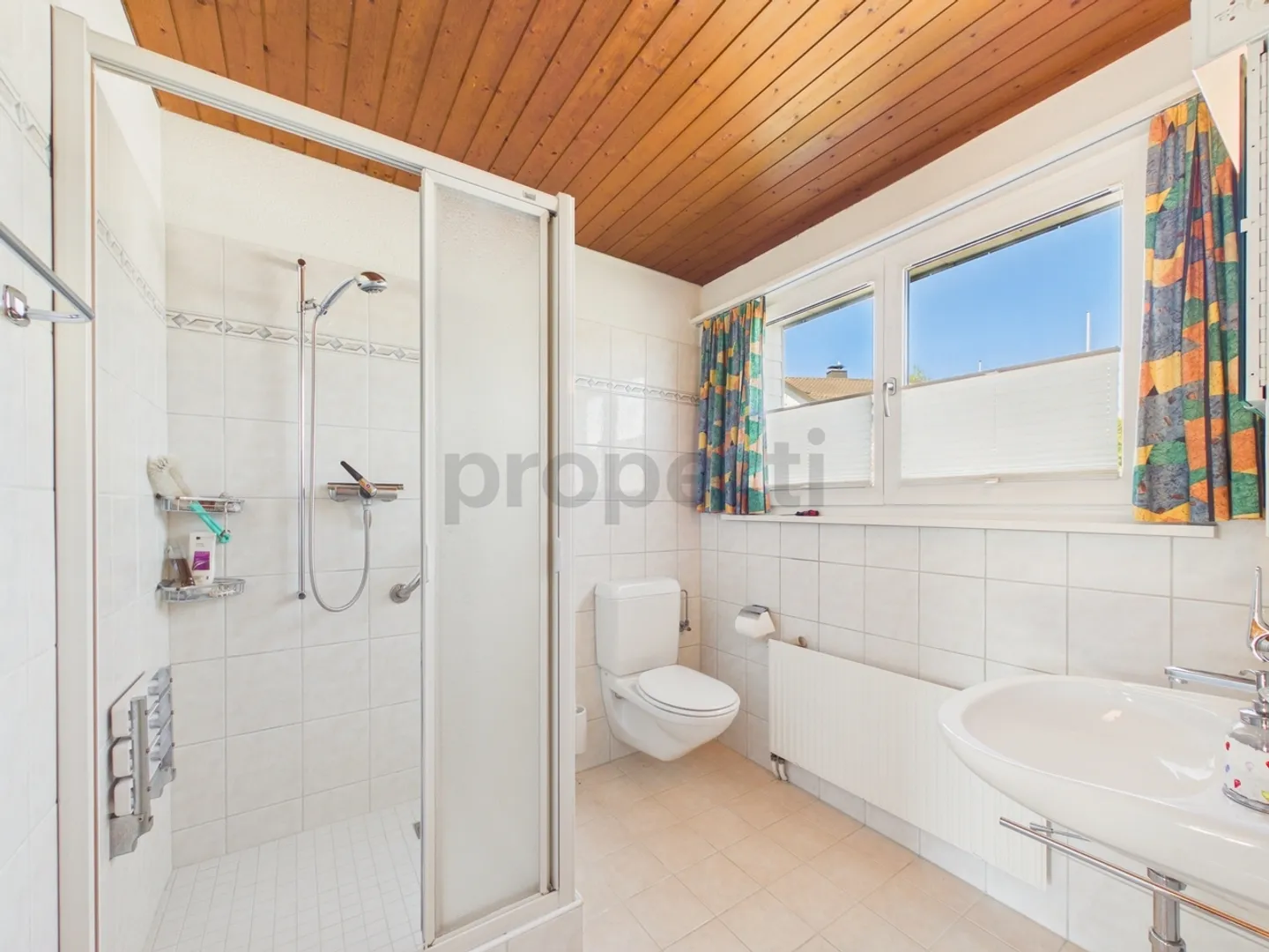 Ampia casa unifamiliare di 7,5 stanze con balcone, Nürensdorf - Foto 12 di 13