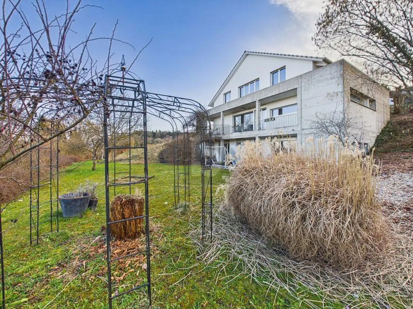 Exklusives Einfamilienhaus mit Aussicht - Foto 1 von 6