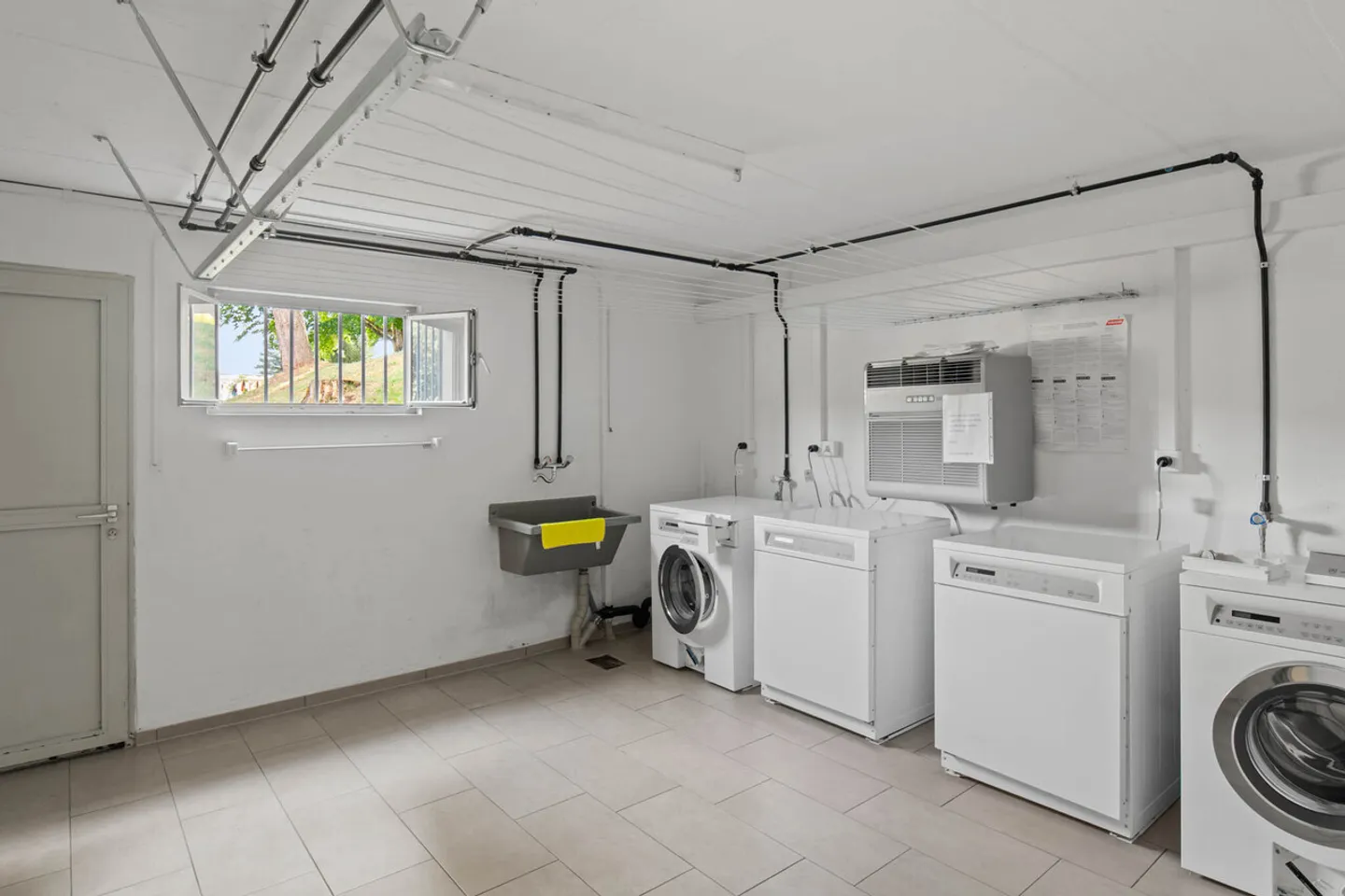 Mehrfamilienhaus mit 24 Wohnungen - Foto 7 di 7