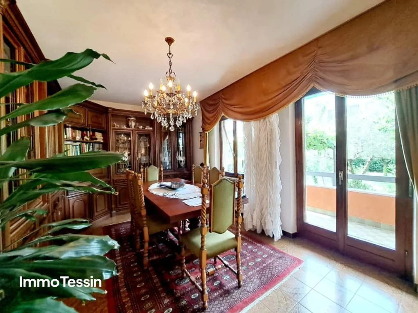 Villa spaziosa e affascinante, un'oasi di calma nel cuore di Giubiasco... - Foto 9 di 13