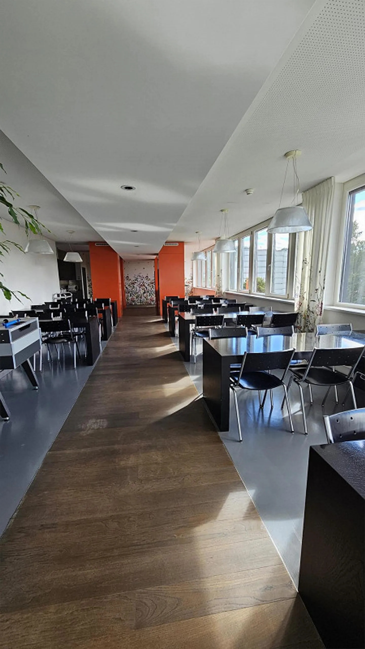 Modern Offices with Good Transport Links - Photo 3 of 5