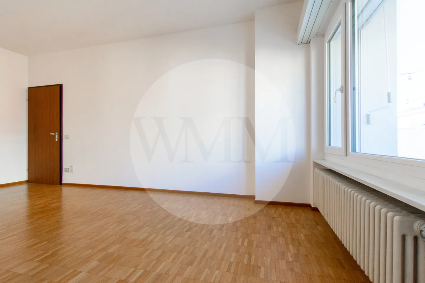 APPARTAMENTO LUMINOSO DI 2,5 STANZE CON BALCONE E VISTA APERTA - Foto 5 di 9