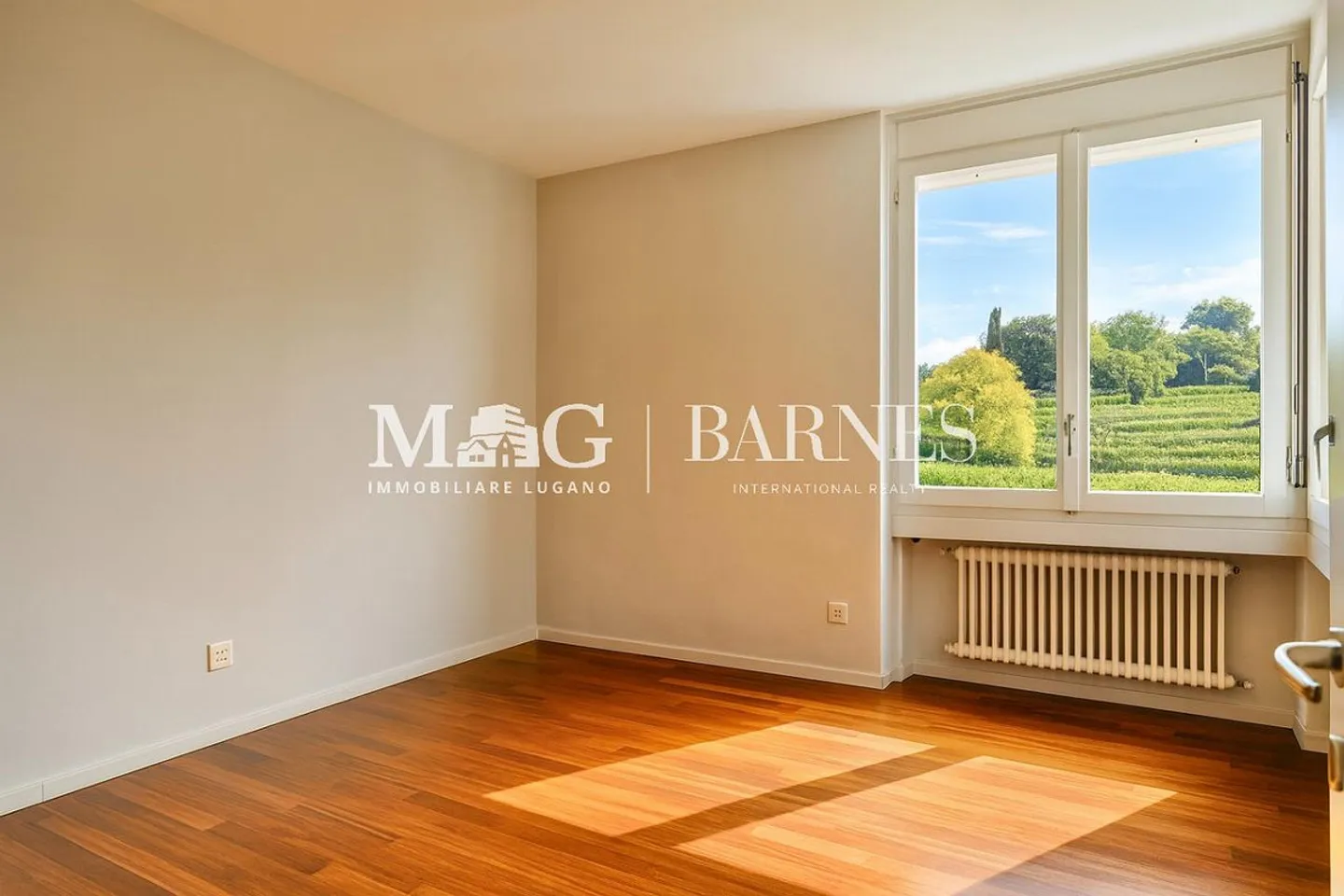 Collina d'Oro Zu Vermieten: 4-Zimmer-Wohnung mit Pool in der Nähe von TASIS - Foto 12 von 13