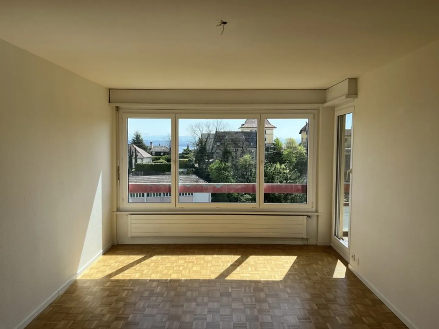 00211 - Appartamento 3 Camere - Rue des Parcs 71 - NEUCHATEL - Foto 1 di 5