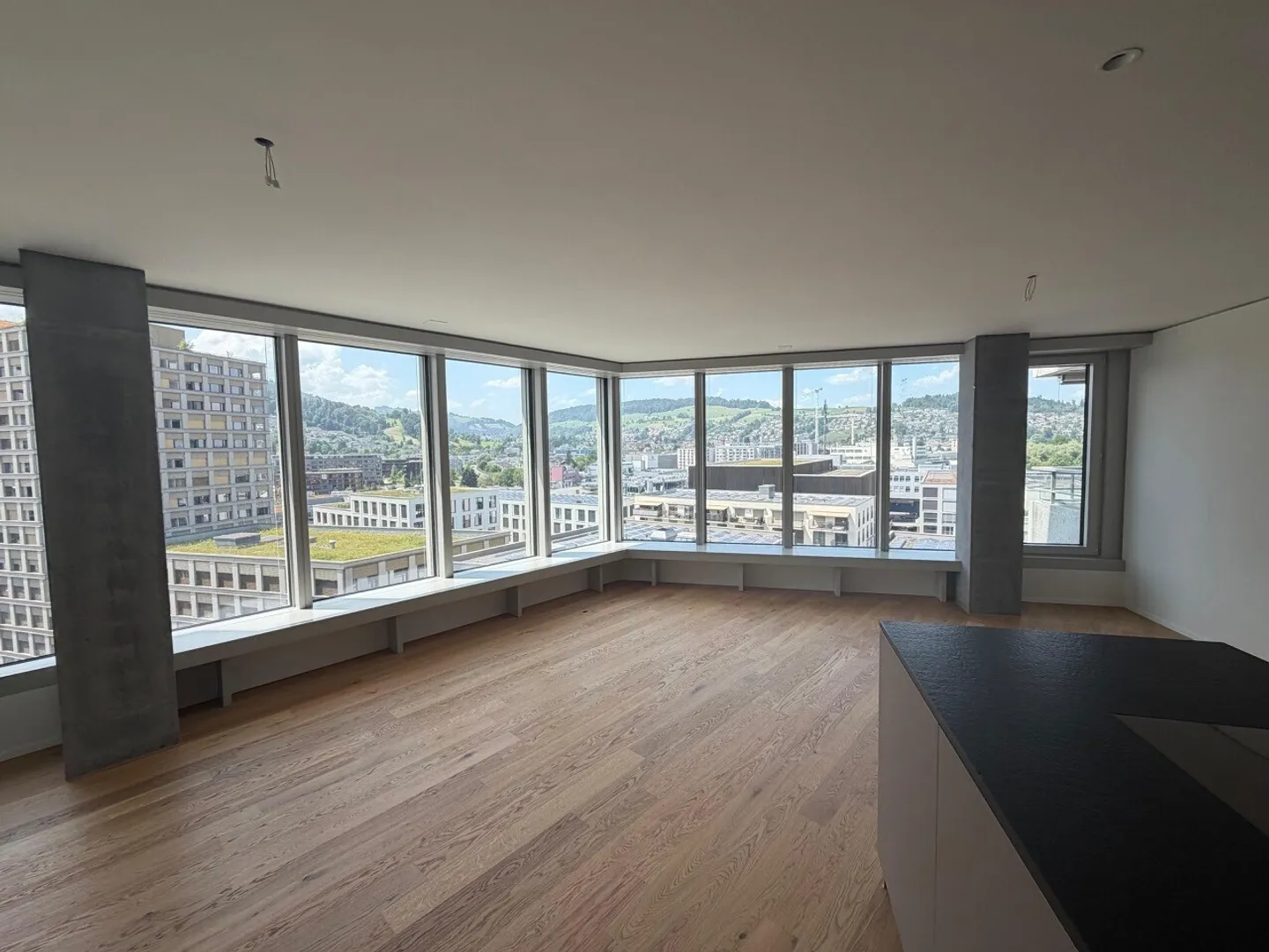 Luxuswohnung mit atemberaubender Aussicht - Foto 2 von 7