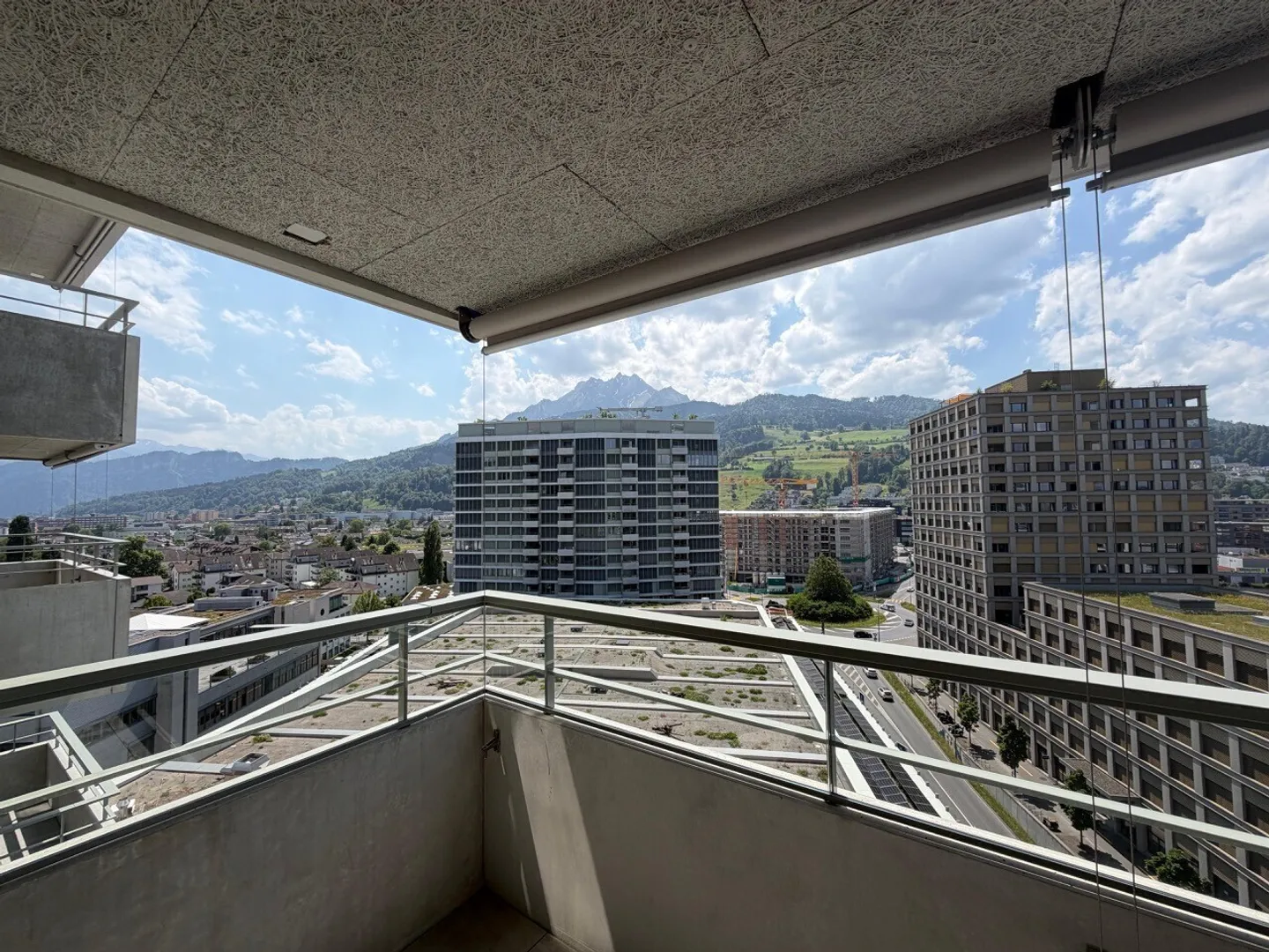 Luxuswohnung mit atemberaubender Aussicht - Foto 4 von 7