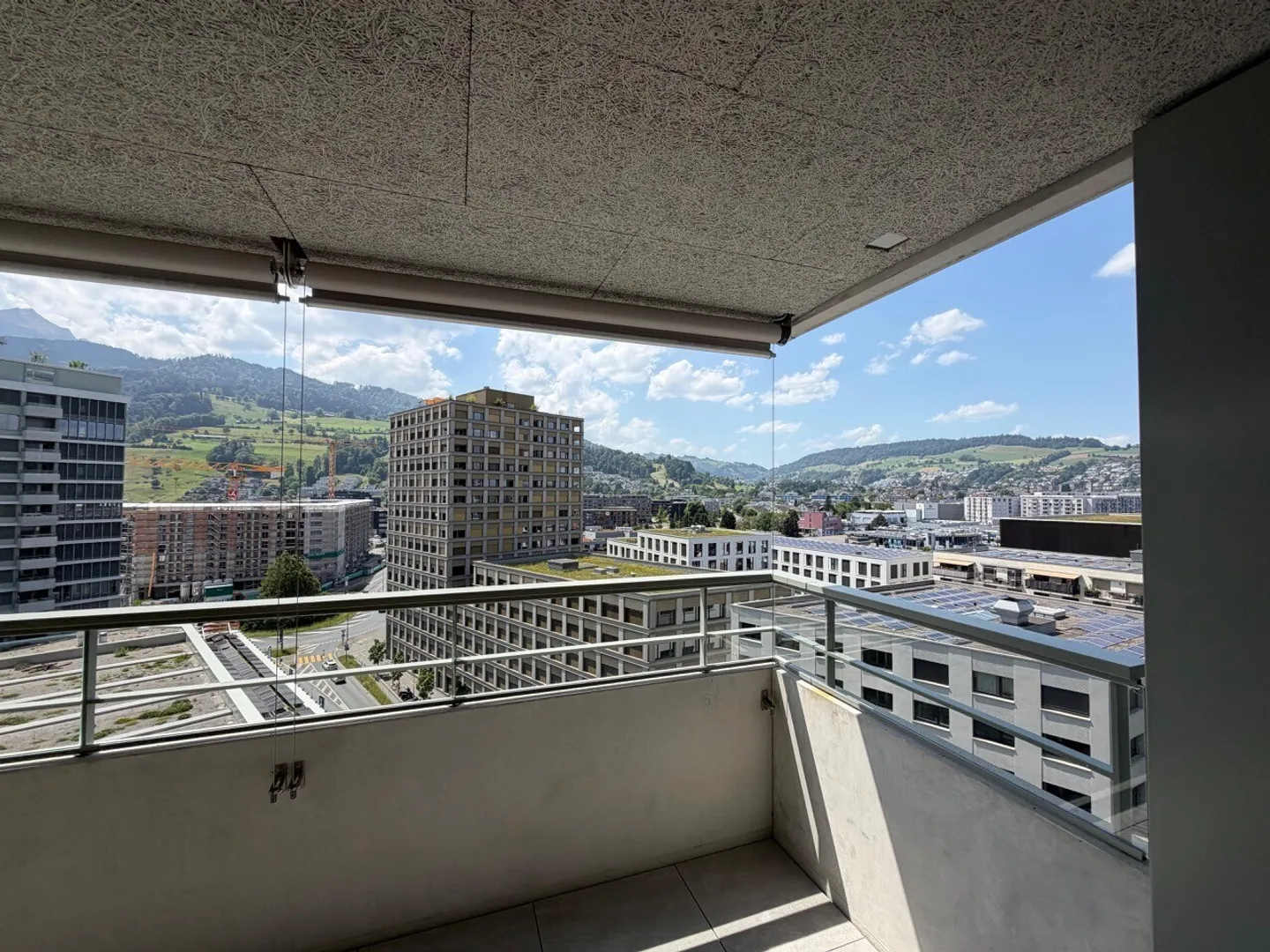 Luxuswohnung mit atemberaubender Aussicht - Foto 5 von 7