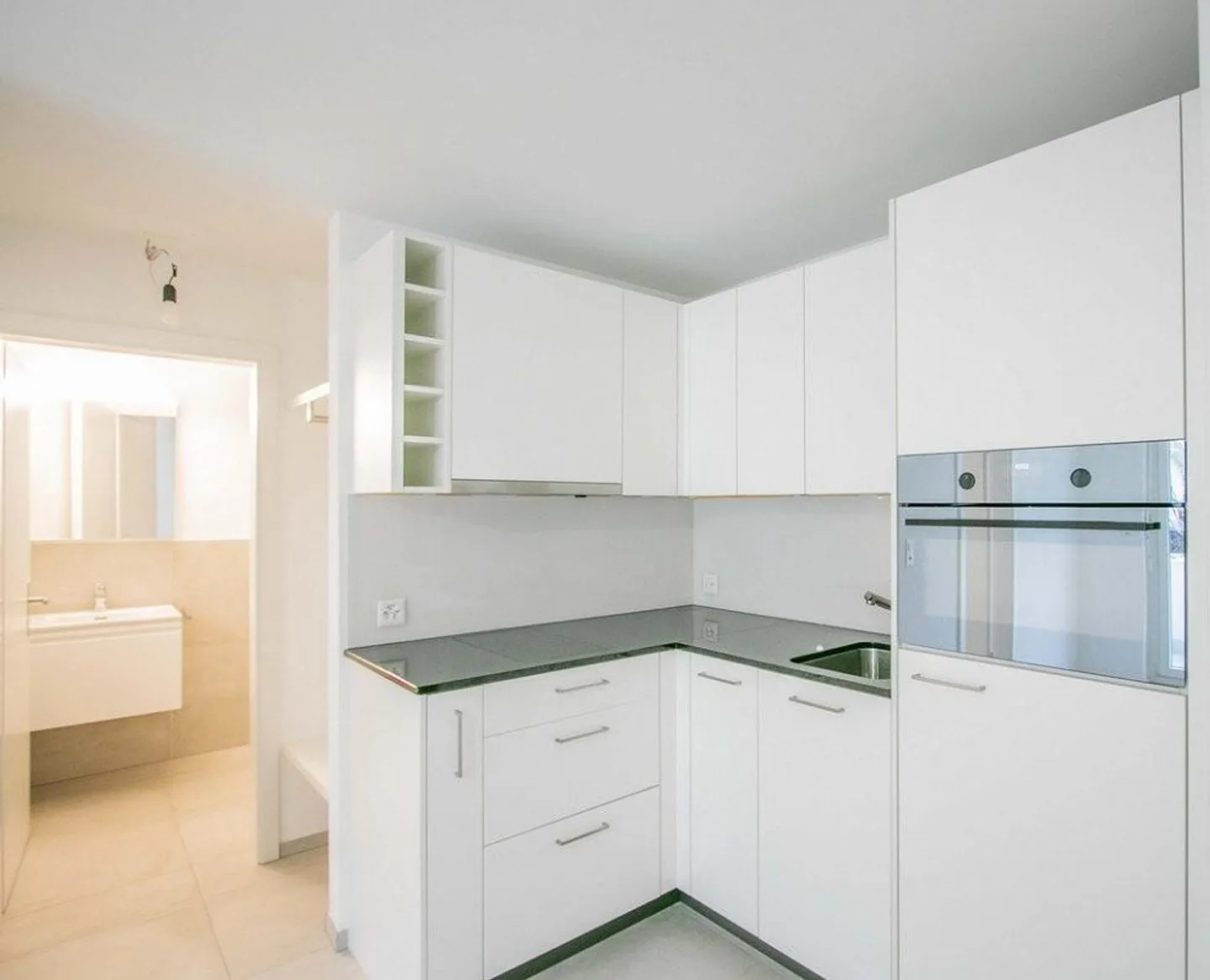Sanierte 1.5 Zimmer-Wohnung im Zentrum von Oberuzwil - Foto 1 von 6