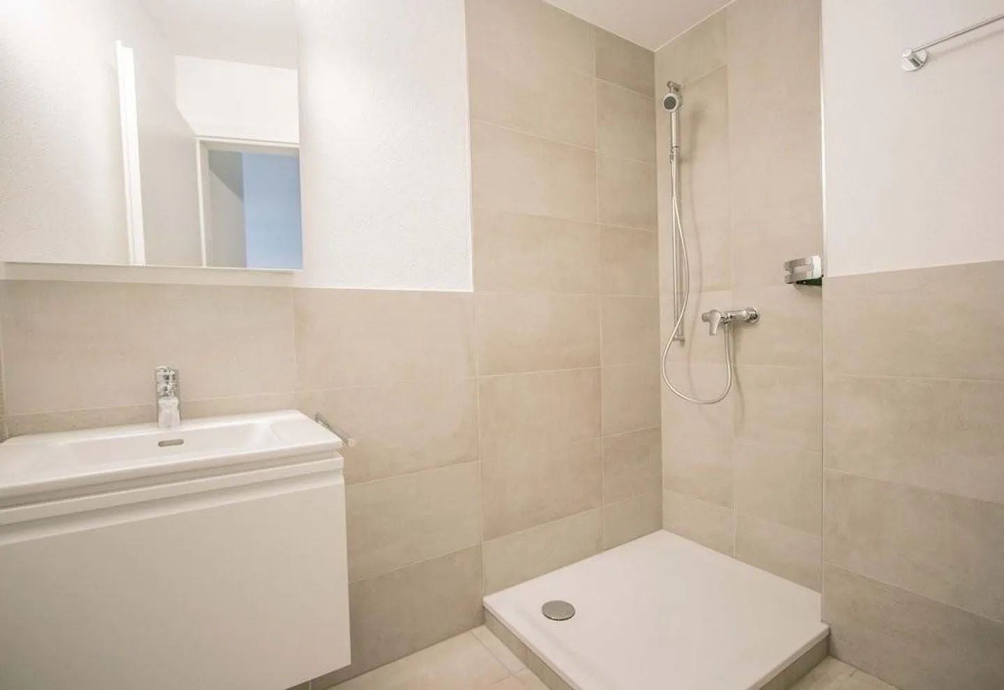 Sanierte 1.5 Zimmer-Wohnung im Zentrum von Oberuzwil - Foto 3 von 6