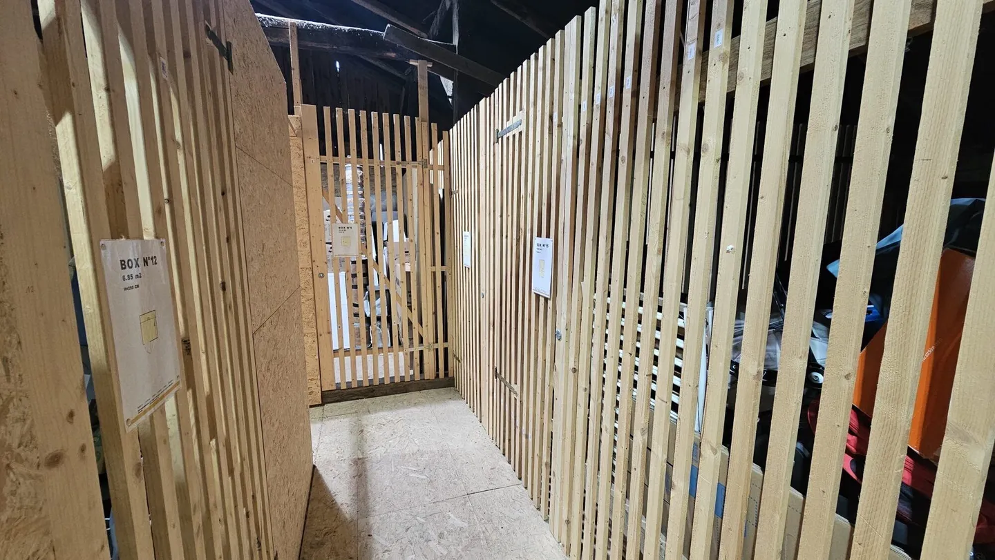 New Storage Boxes Near Delémont - Photo 5 of 10