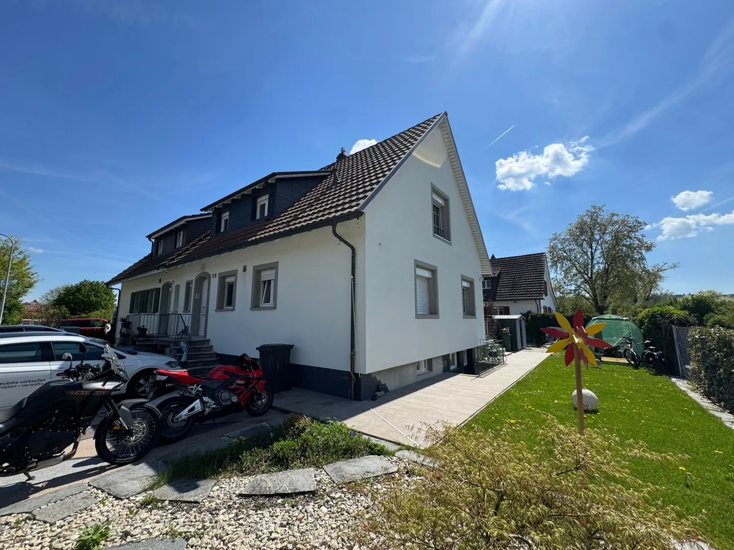 Renovated Family Home with Garden - Photo 1 of 11
