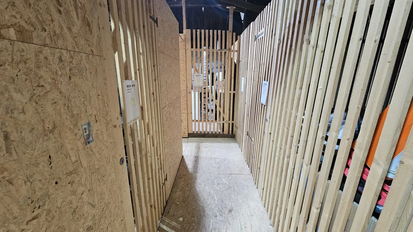 New Storage Boxes Near Delémont - Photo 7 of 10