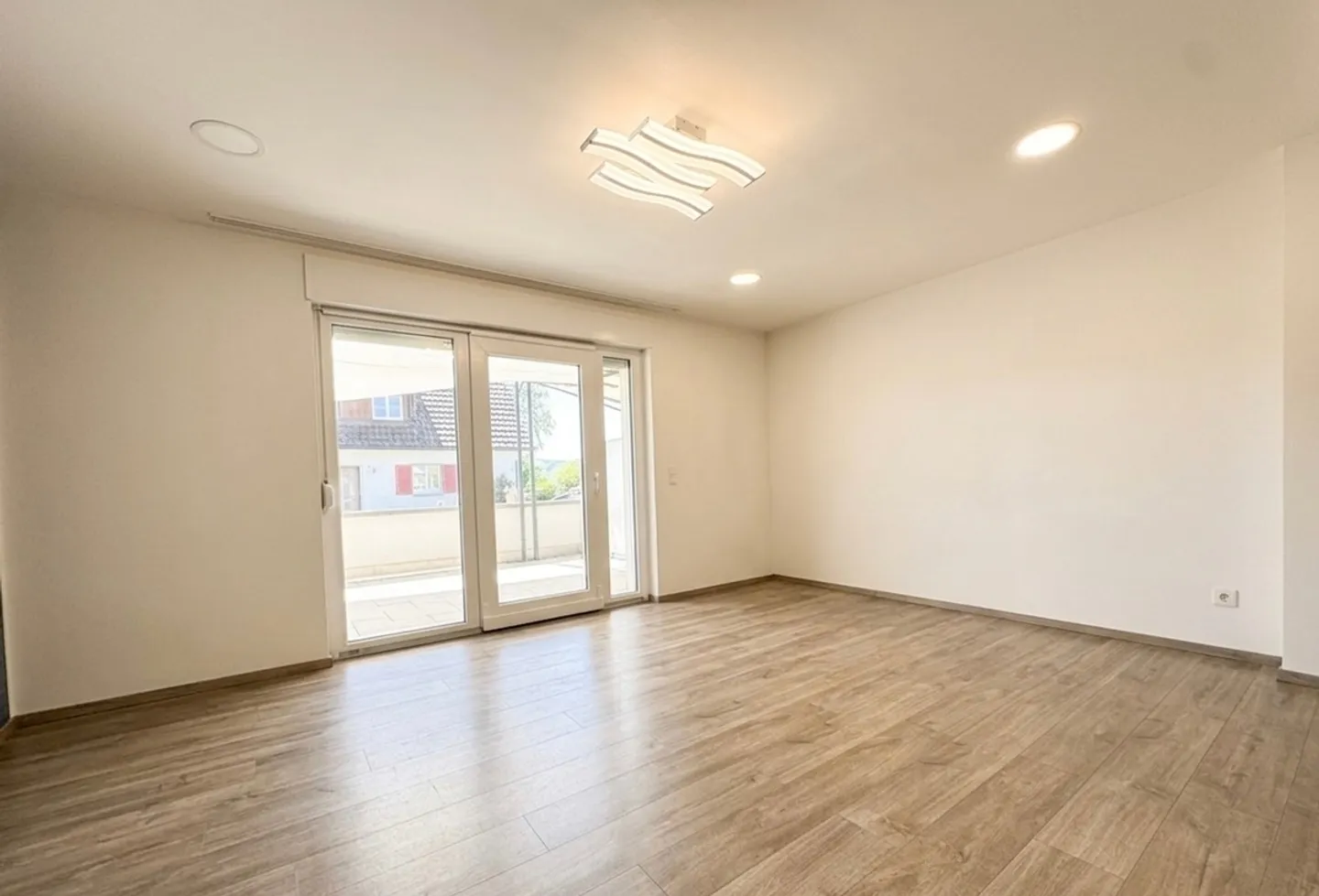 Renovated Family Home with Garden - Photo 2 of 11