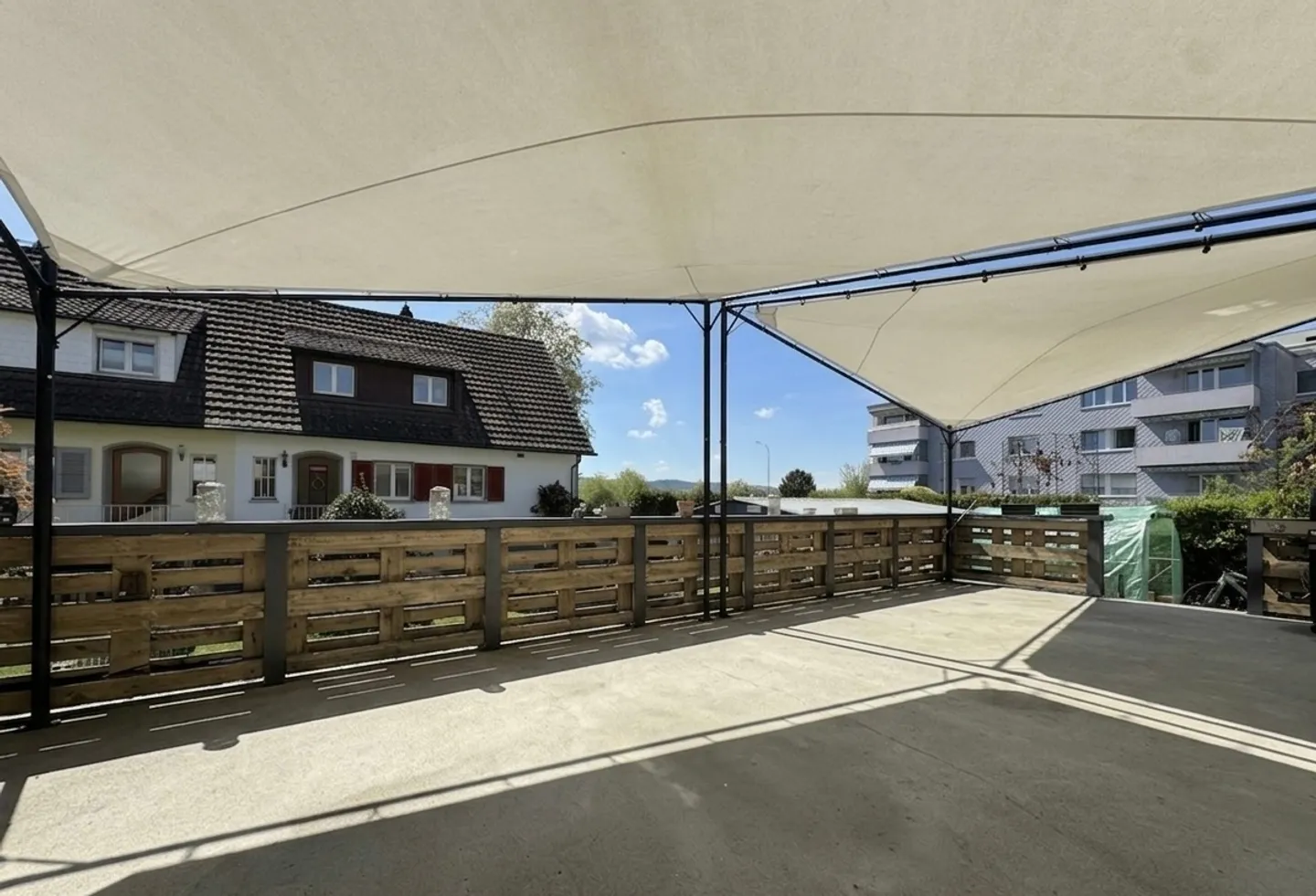 Renovated Family Home with Garden - Photo 9 of 11